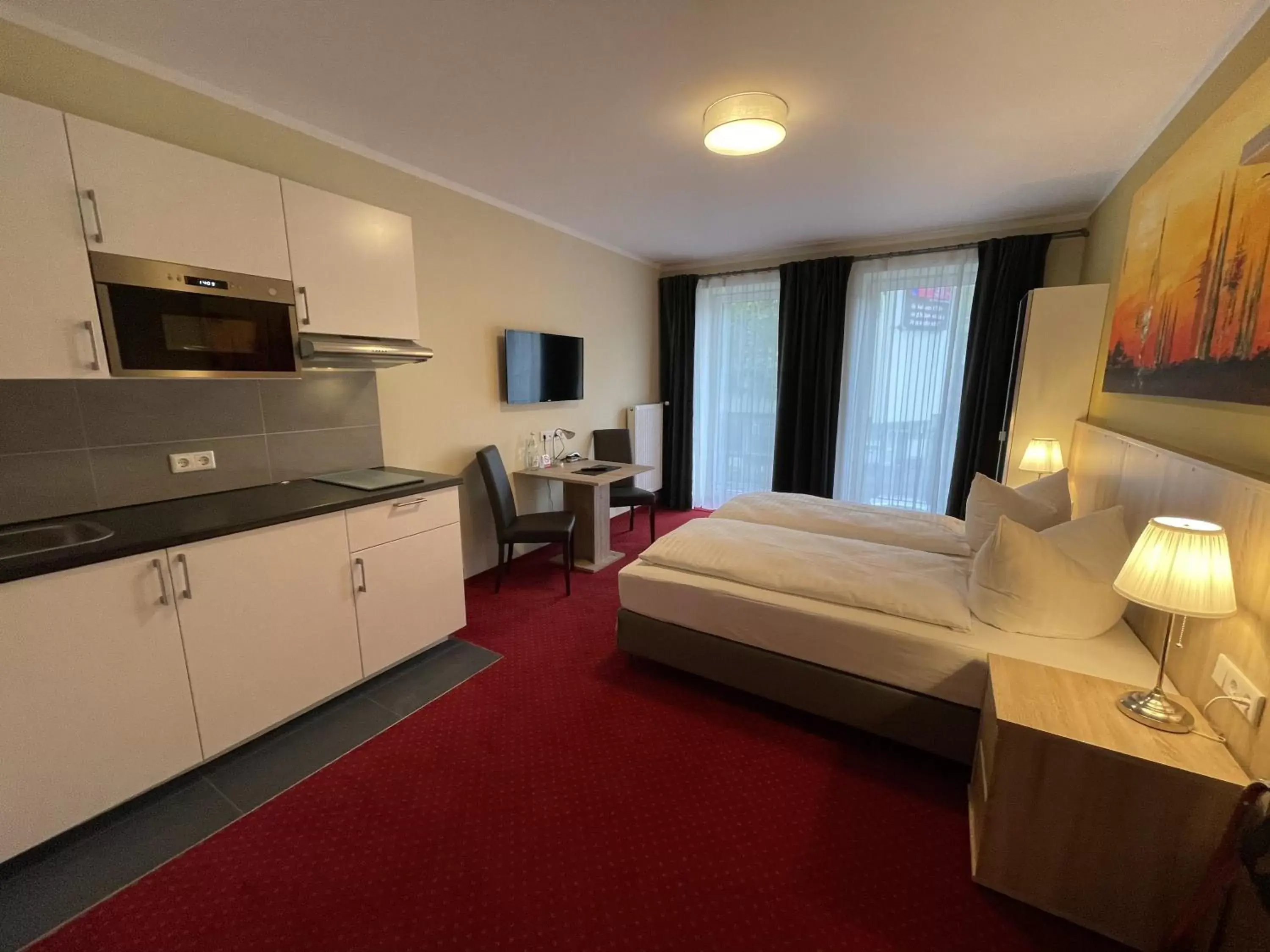 Photo of the whole room, Bed in Palm Premium Hotel & Apartments Photo of the whole room, Bed in Palm Premium Hotel & Apartments