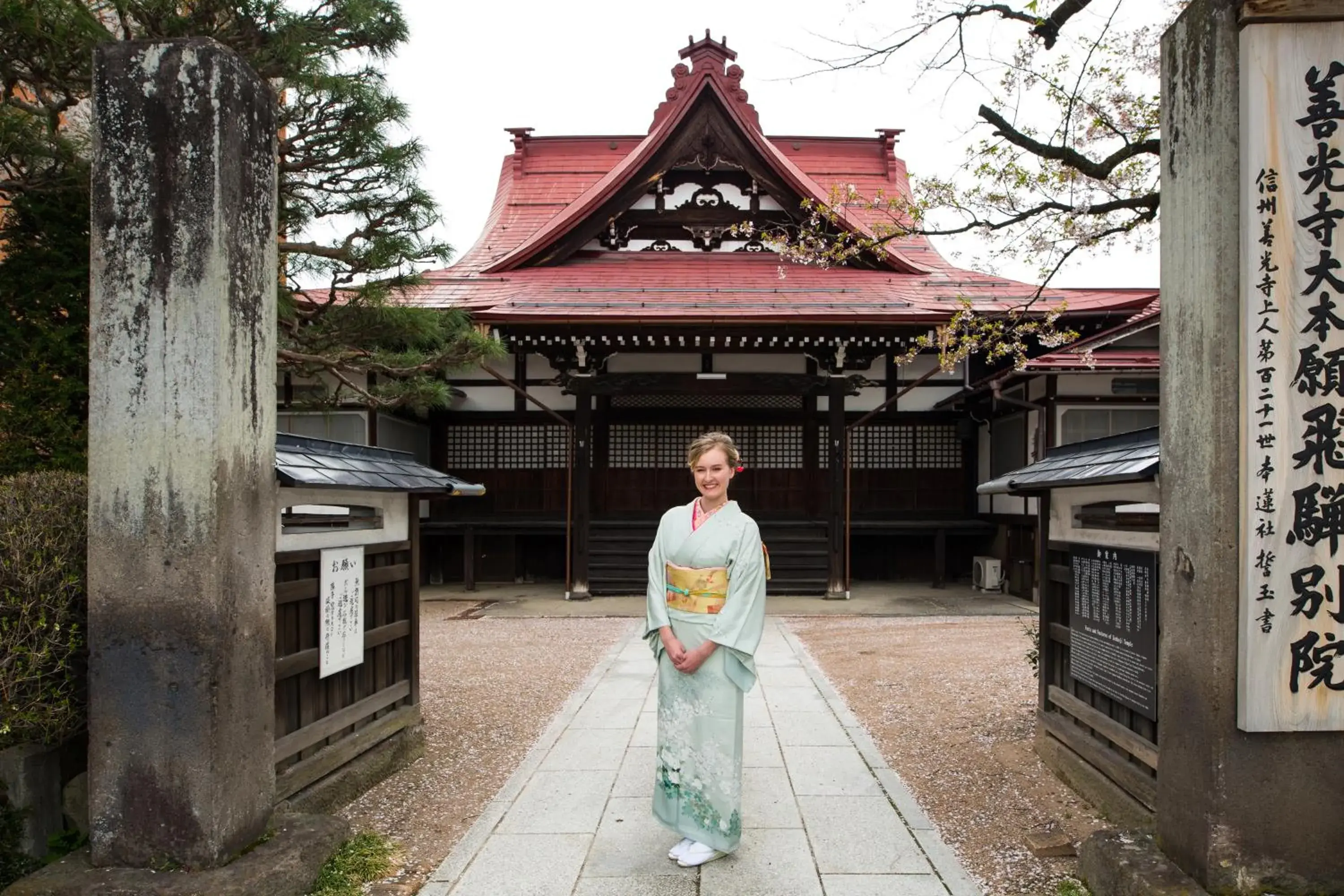 People in TEMPLE HOTEL TAKAYAMA ZENKOJI