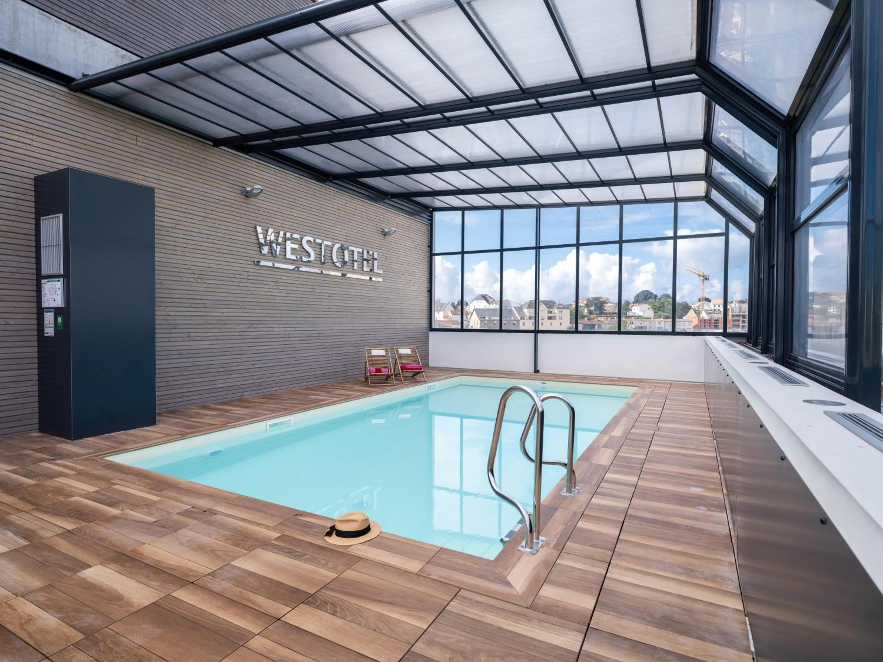 Swimming pool in Westotel Pornic Côte de Jade