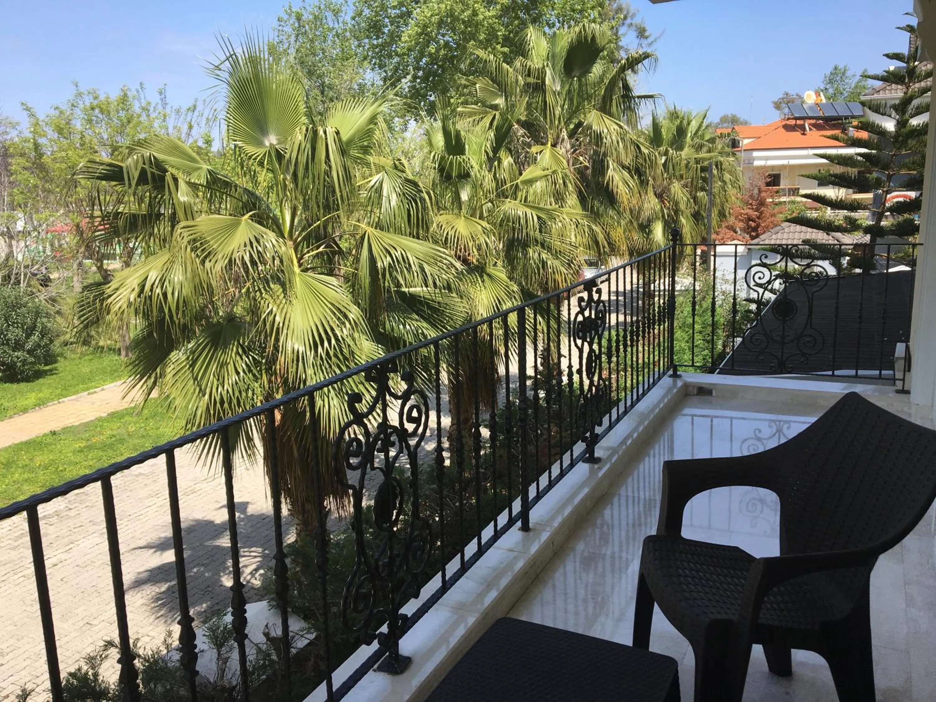 On-site shops in Kemer Residence