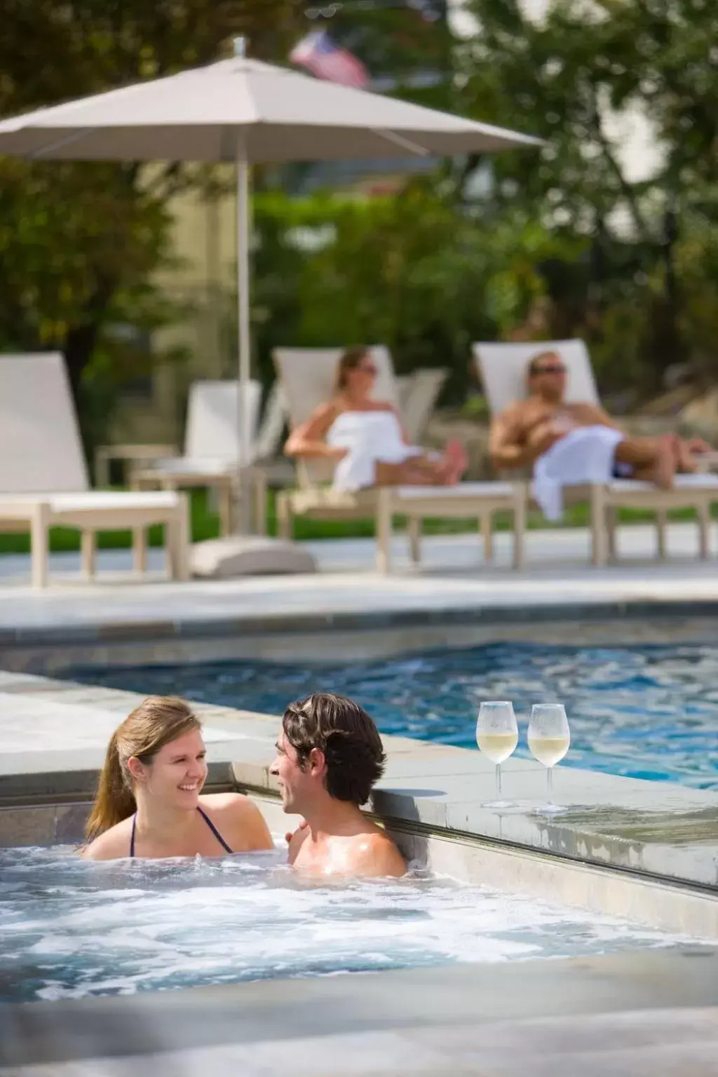 Hot Tub, Swimming Pool in Green Mountain Inn