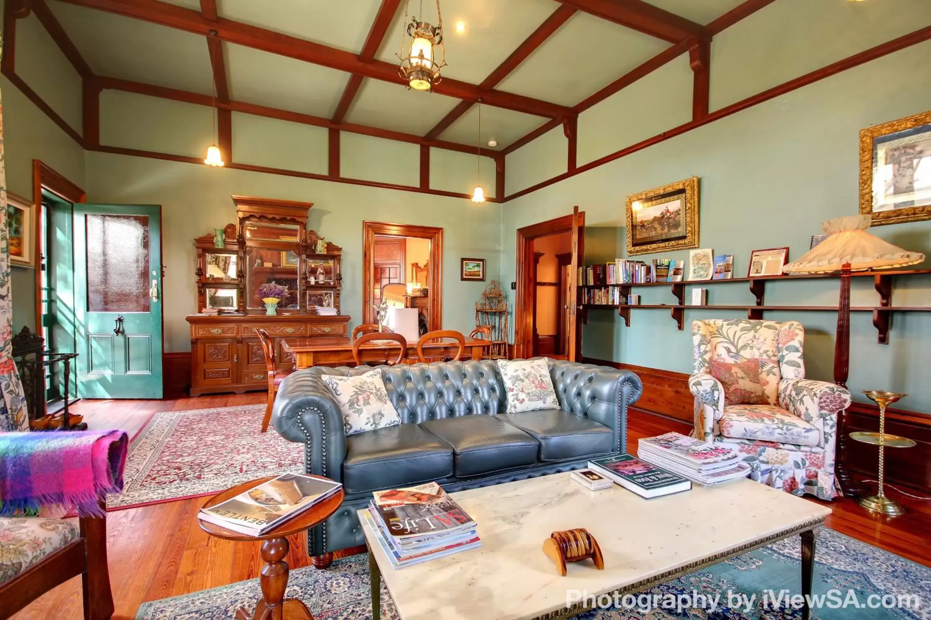 Living room in Buxton Manor