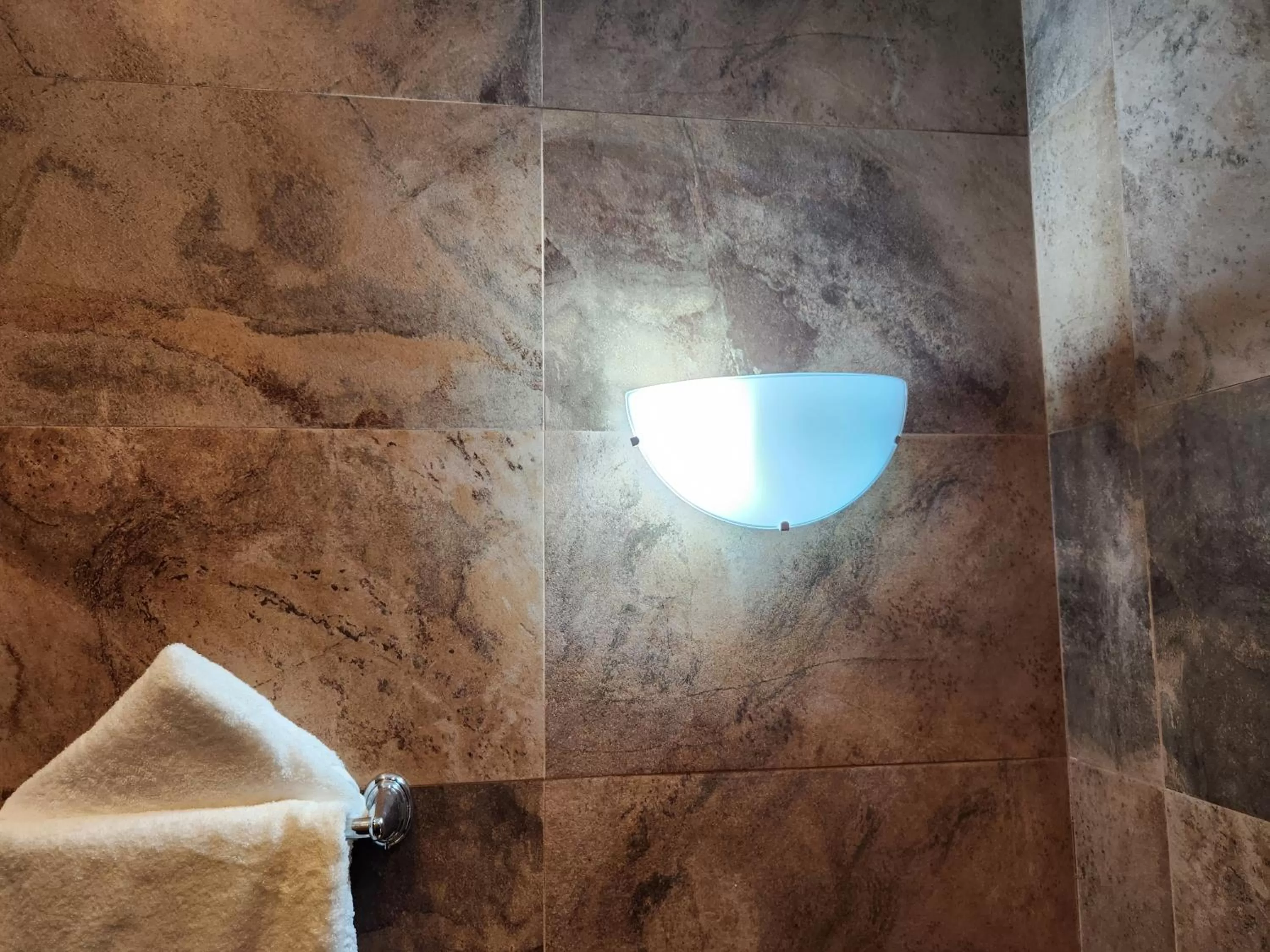 Bathroom in Hotel La Casona MC