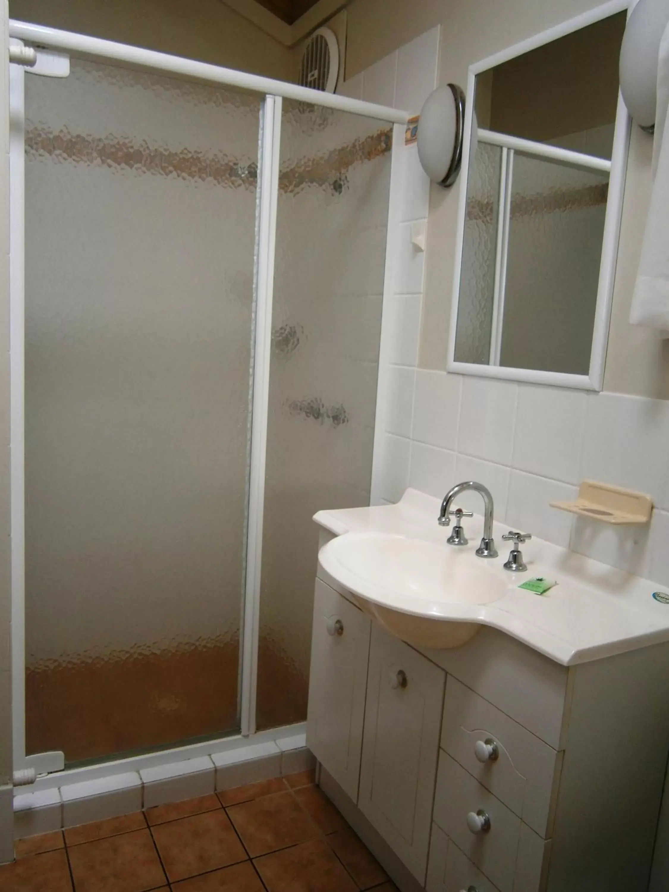 Shower, Bathroom in Woolgoolga Beach Holiday Park