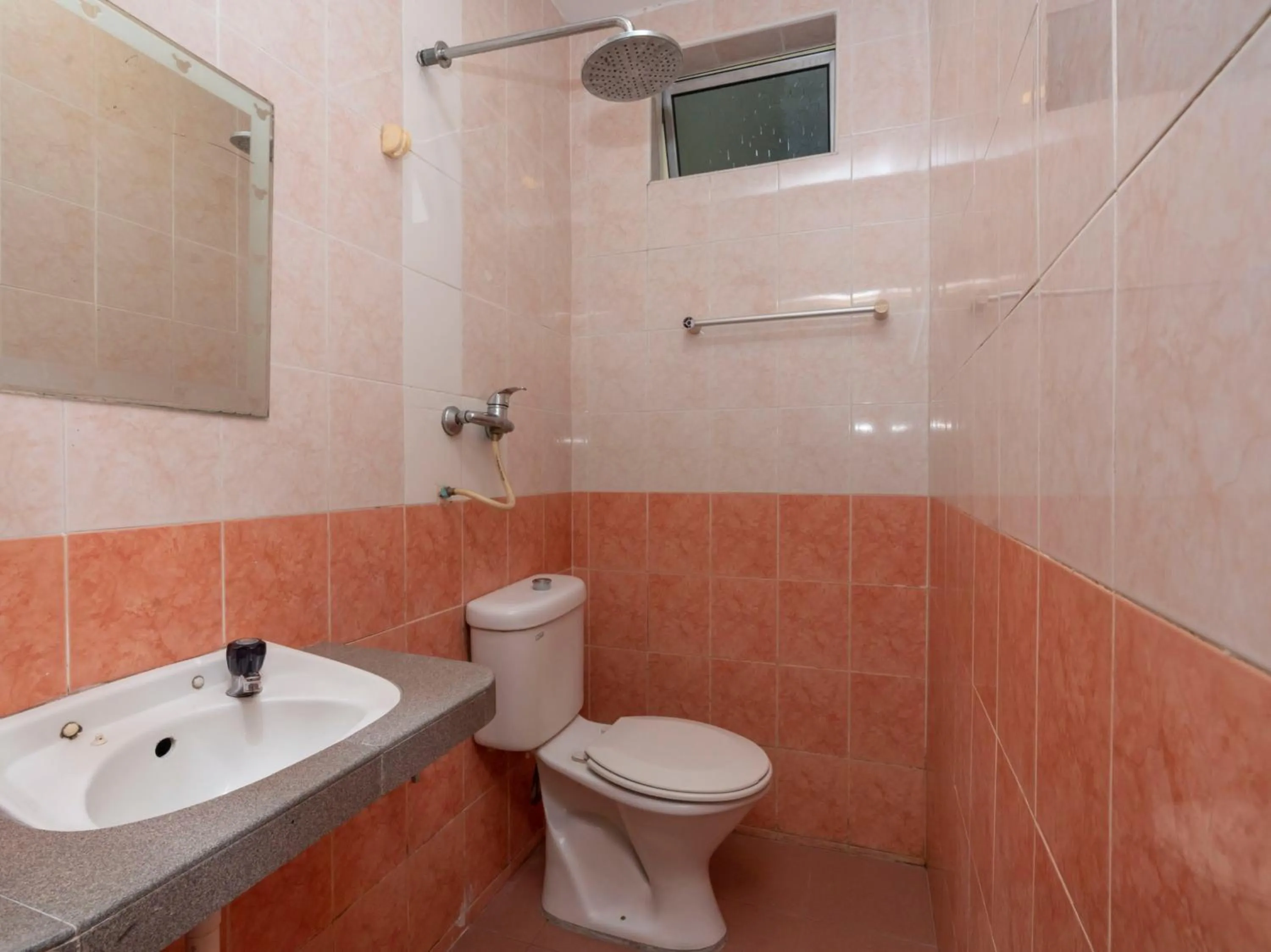 Bathroom in Fully Hotel Desa Tebrau