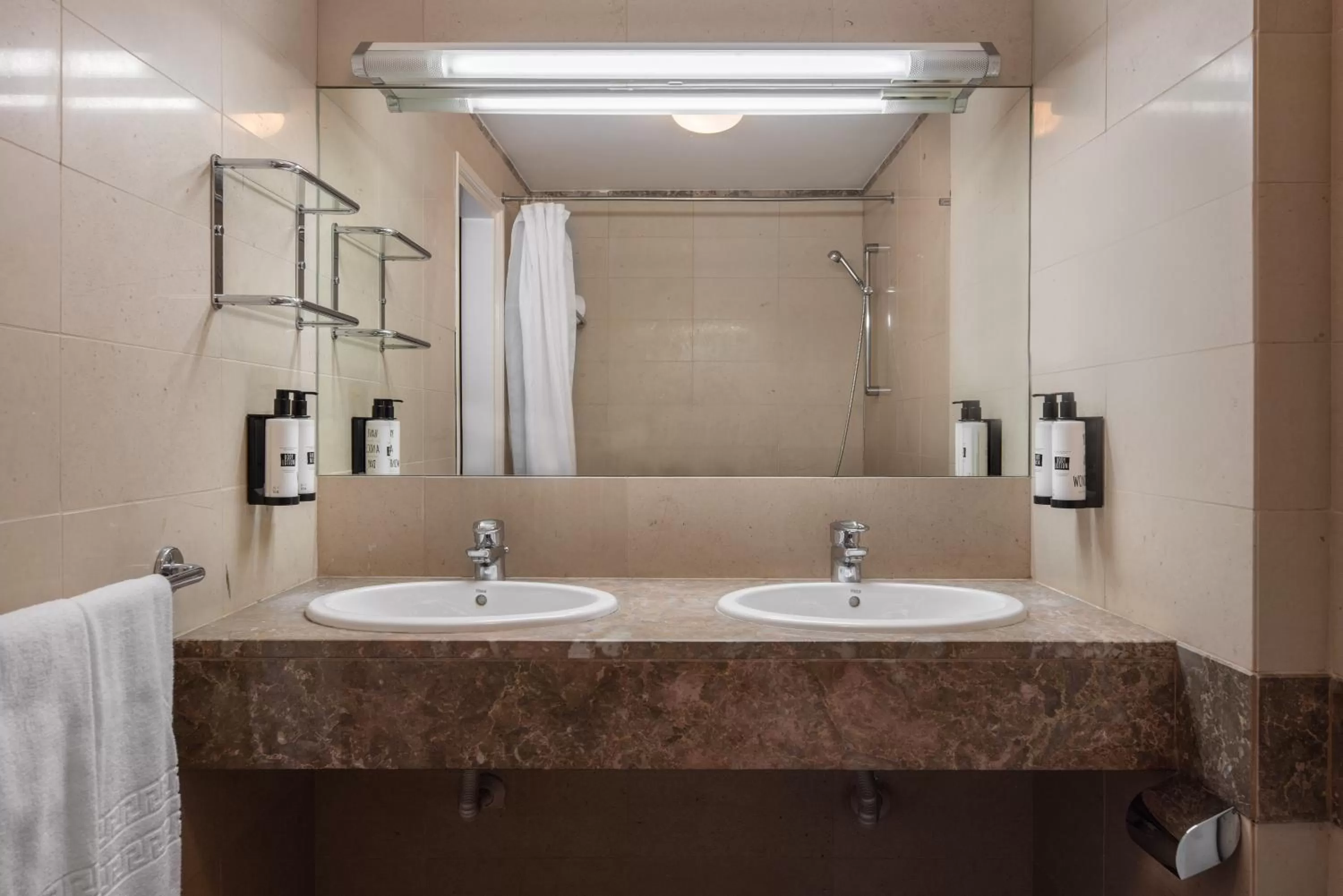 Bathroom in Crisol Tres Pastorinhos