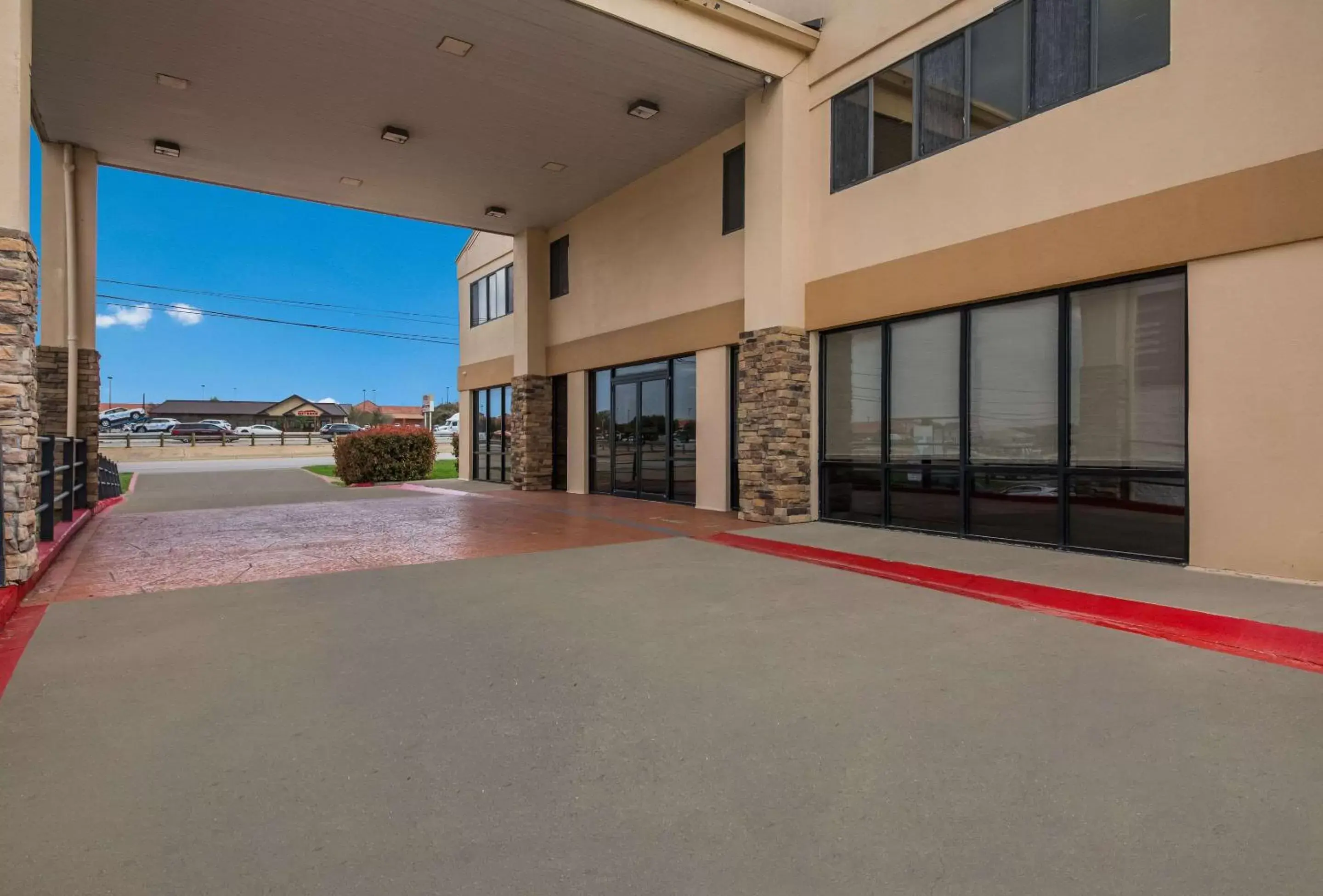 Property building in Quality Inn & Suites Round Rock