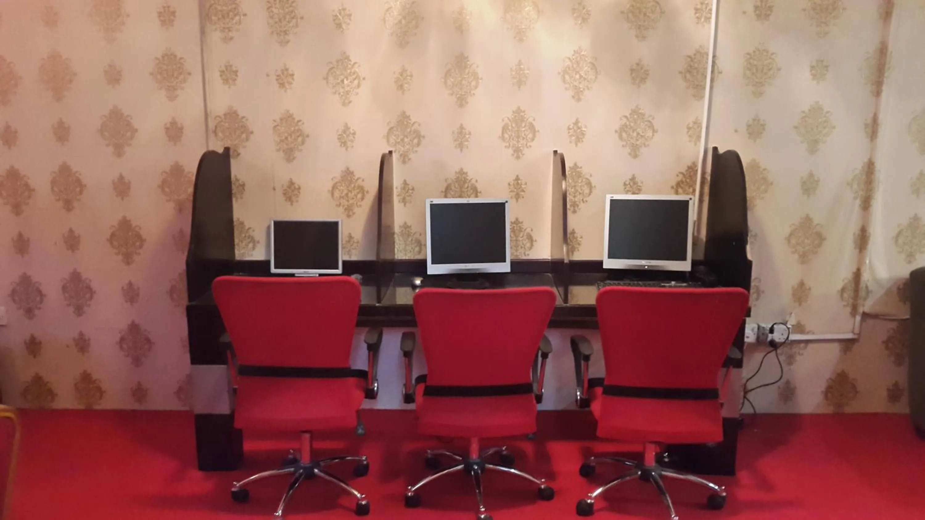 Business facilities in AL Raien Hotel Apartment