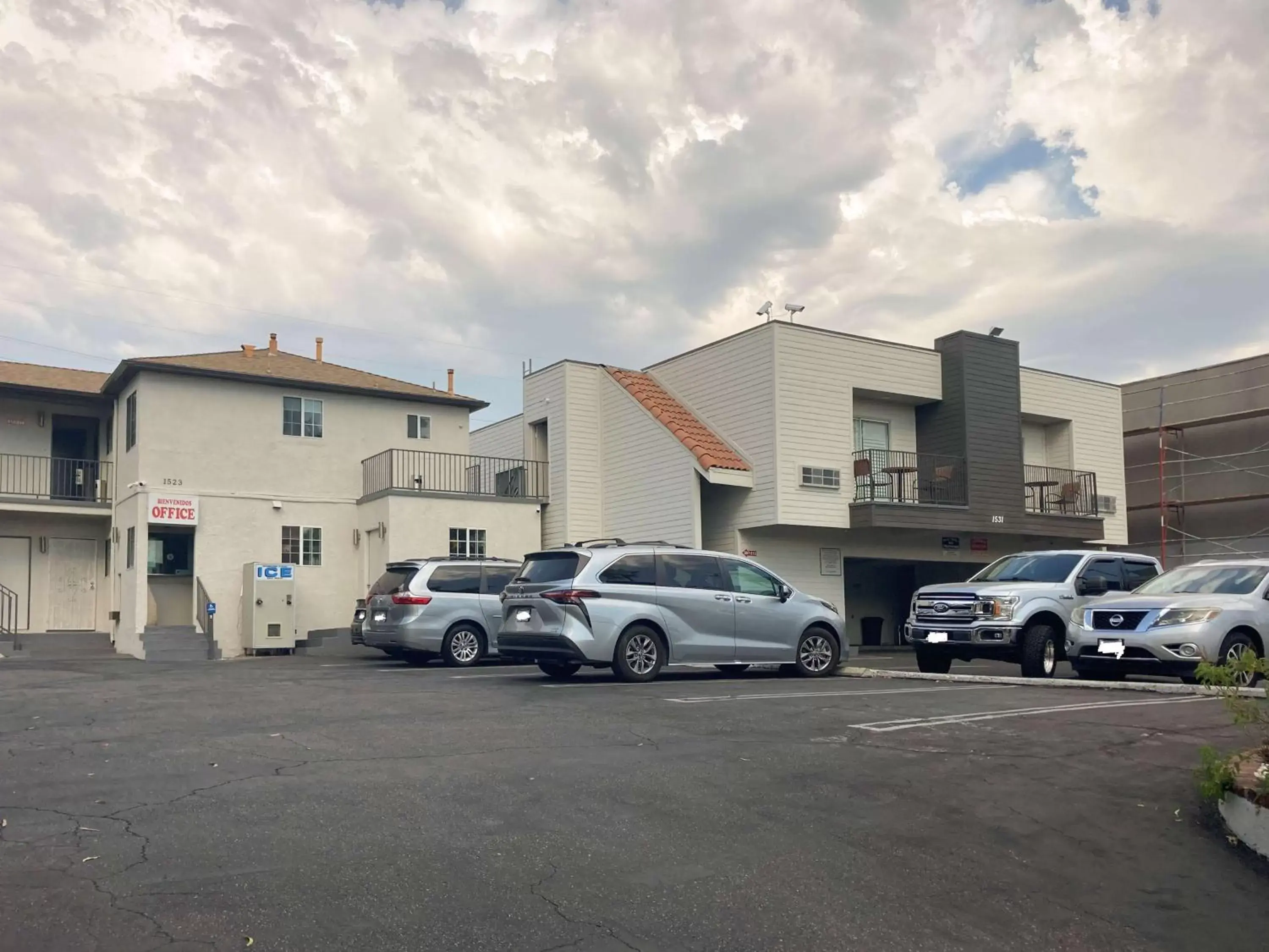 Property Building in Motel 6 Glendale CA Pasadena Burbank Los Angeles