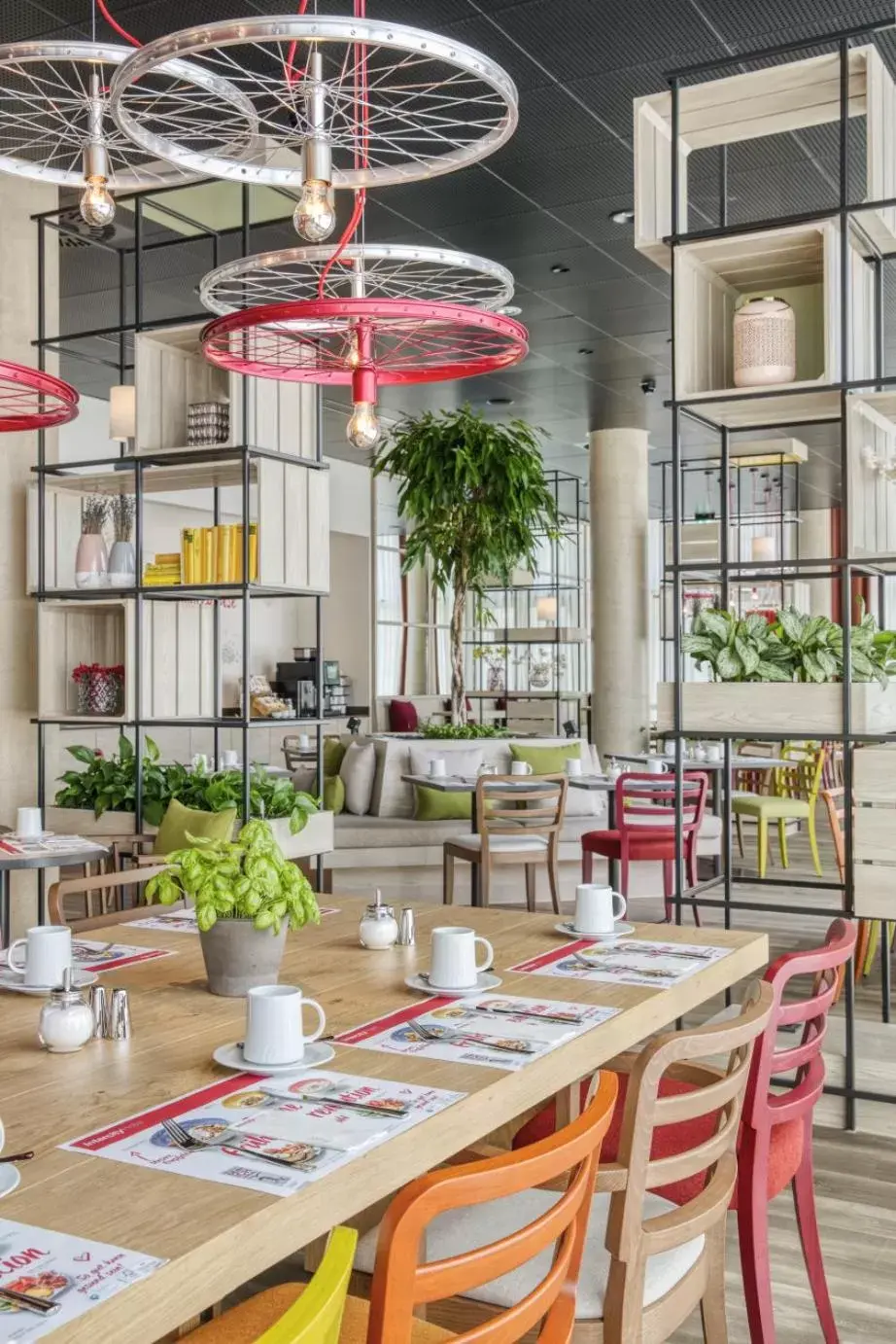 Restaurant/places to eat in IntercityHotel Saarbrücken Restaurant/places to eat in IntercityHotel Saarbrücken