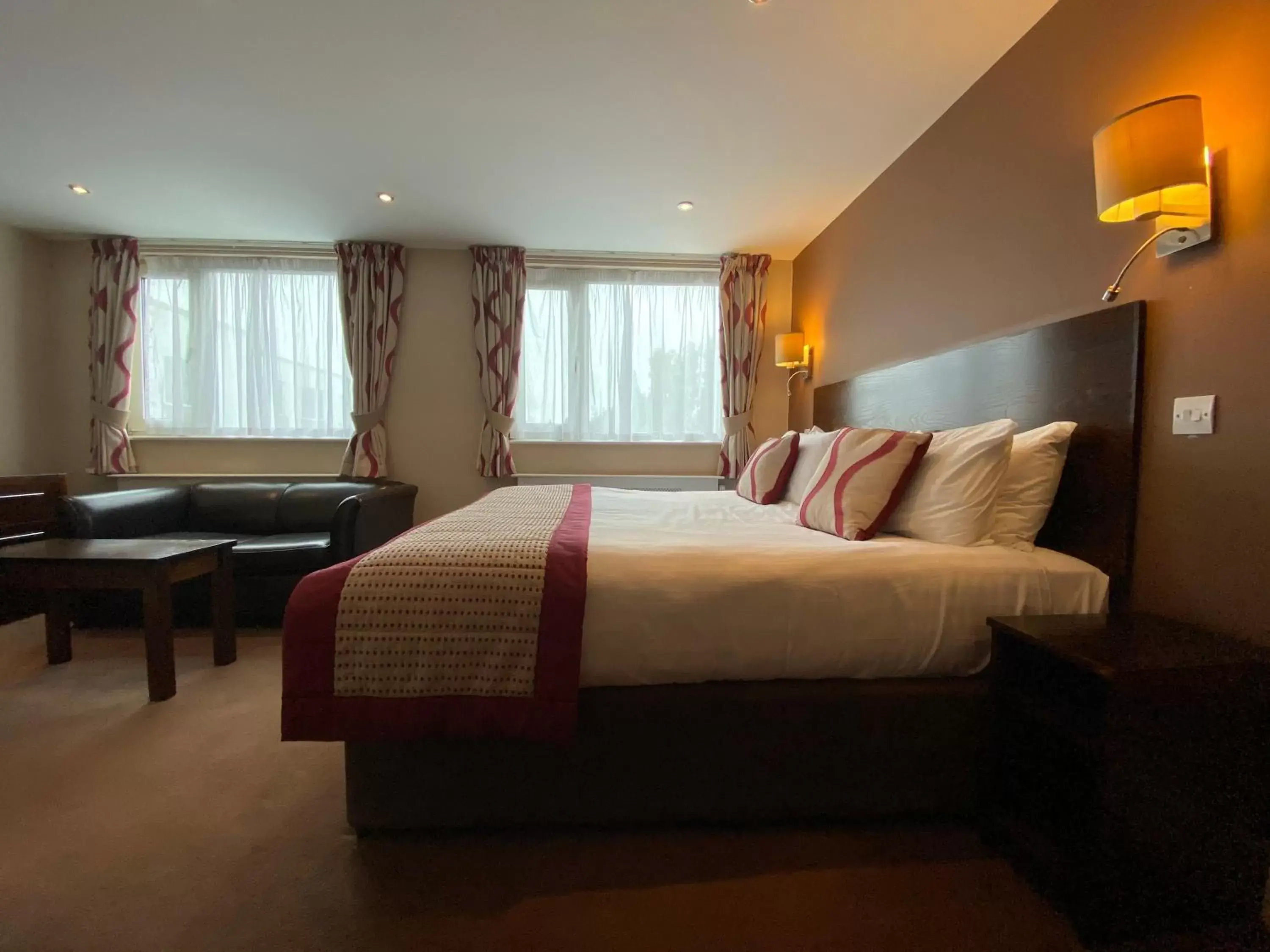 Bedroom, Bed in Birmingham Great Barr Hotel