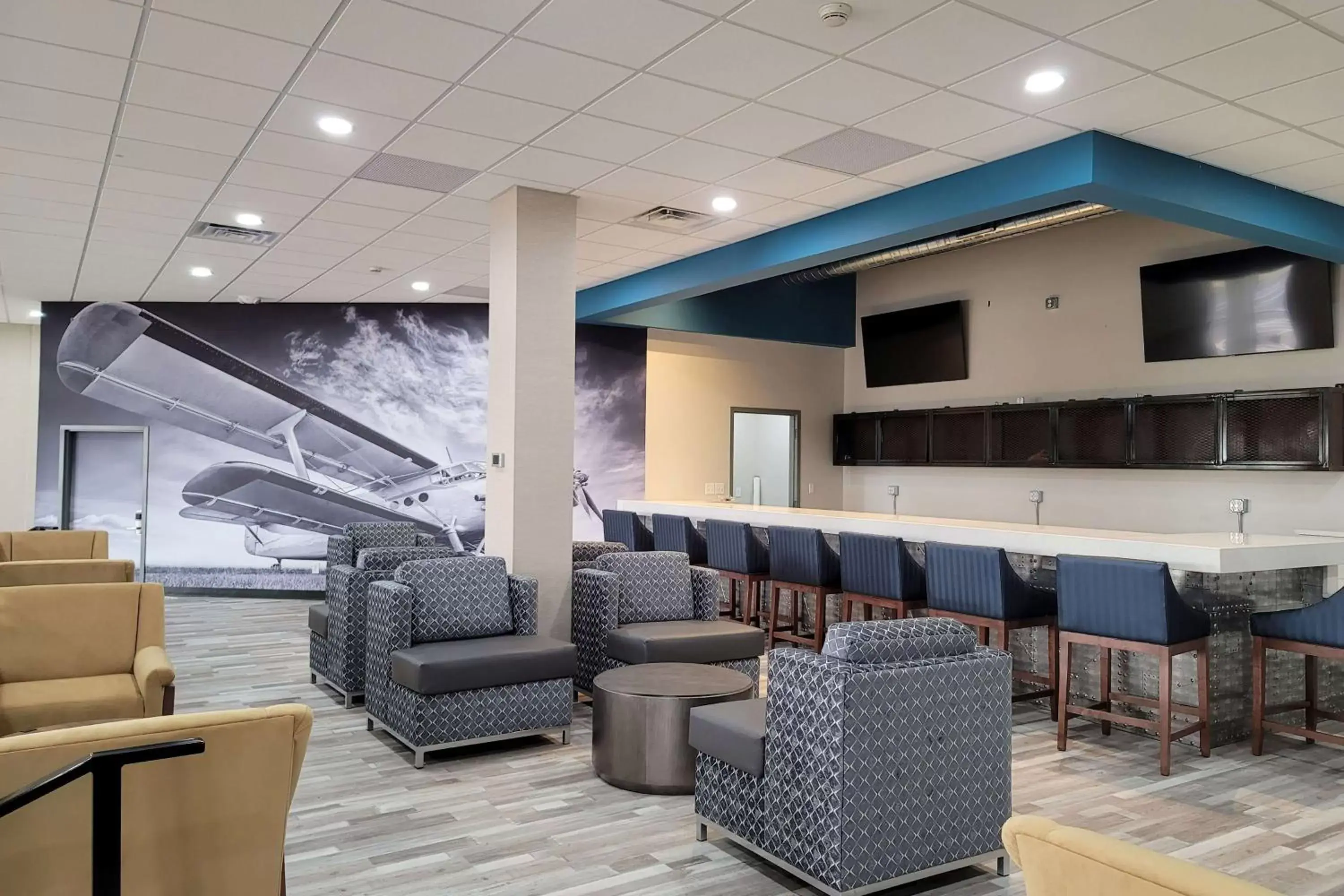 Lobby or reception in Hawthorn Suites by Wyndham Wichita Airport