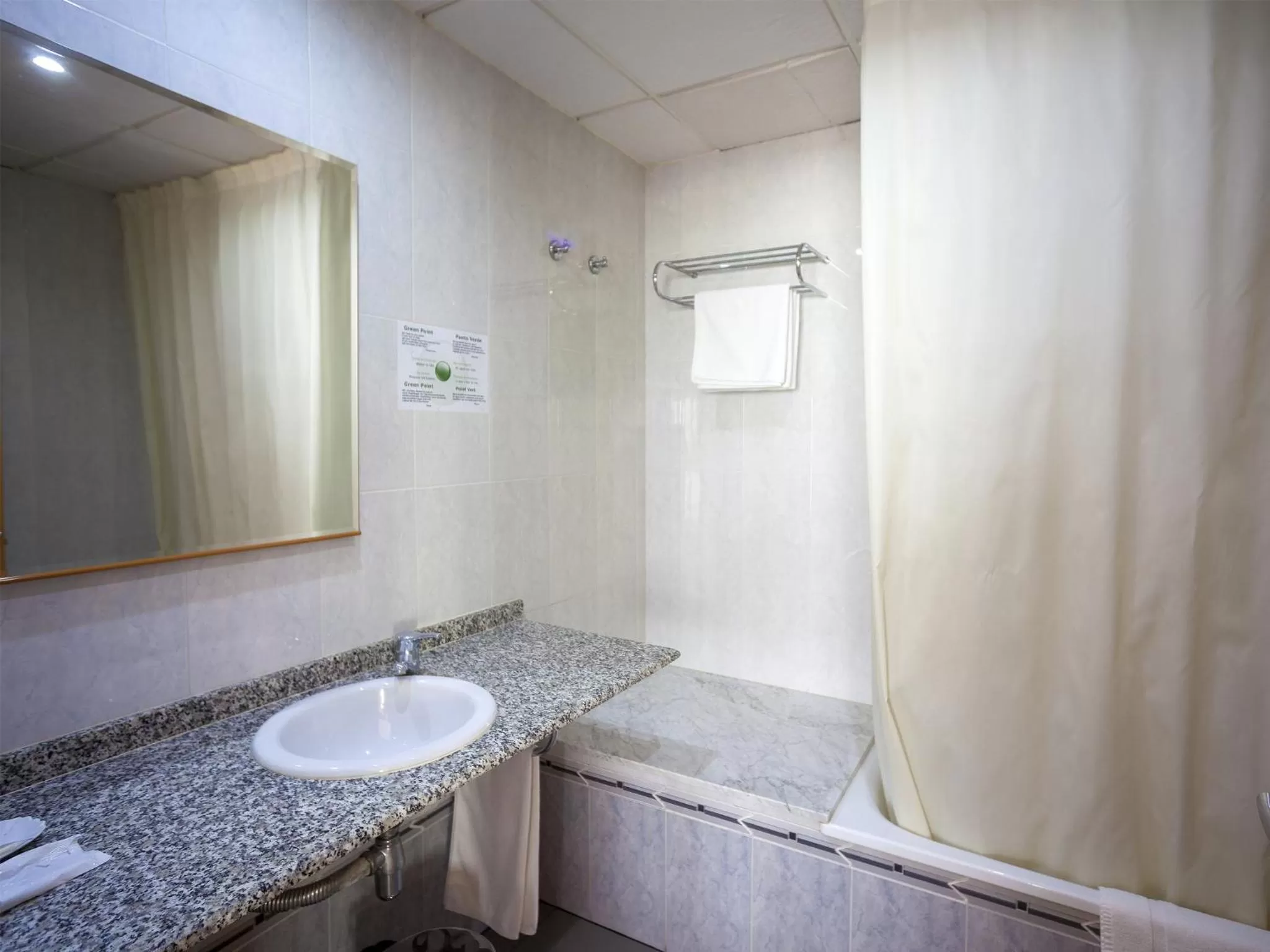 Bathroom in El Pinche de Oro