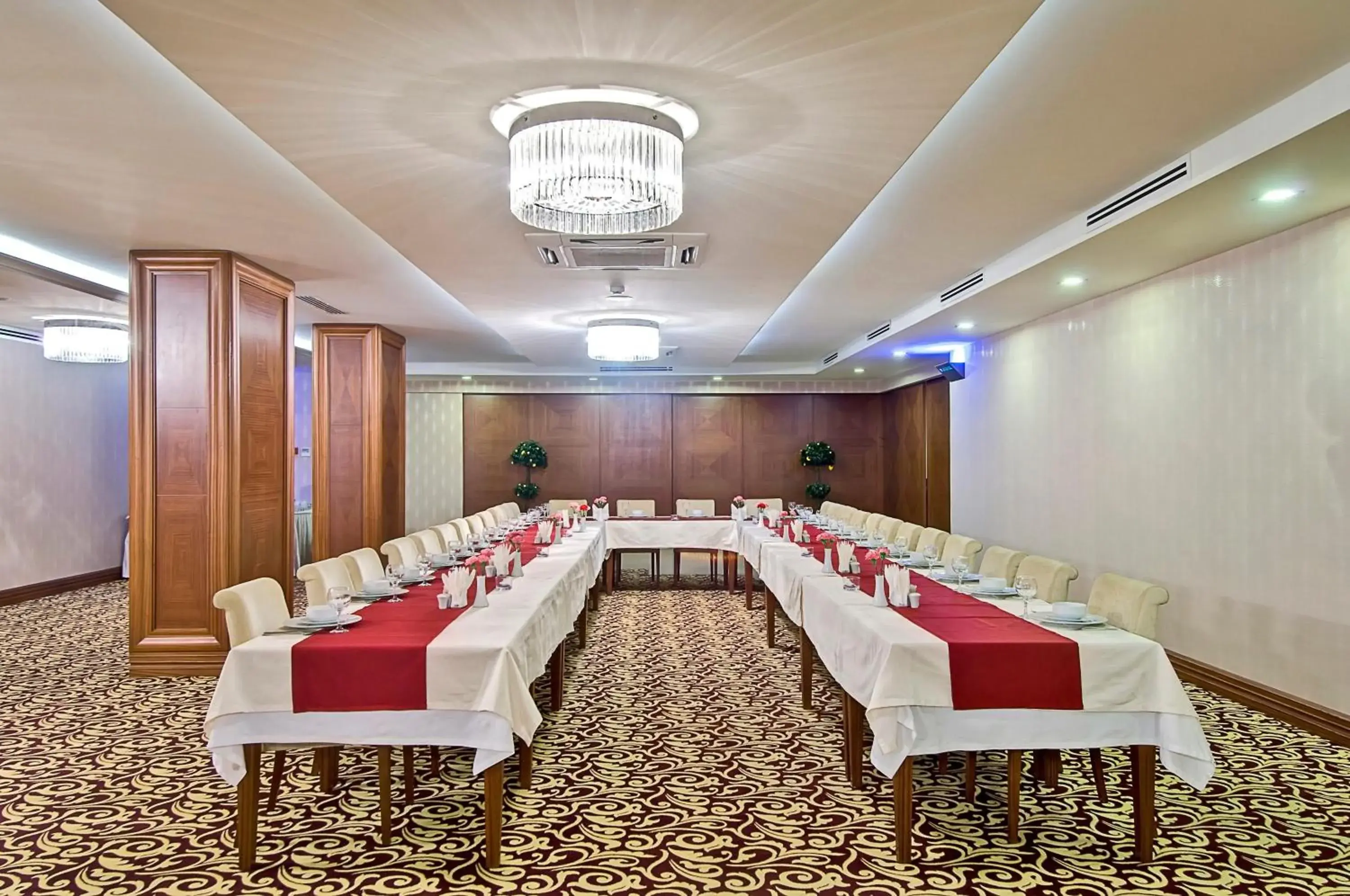 Restaurant/places to eat in Tugcu Hotel Select Restaurant/places to eat in Tugcu Hotel Select