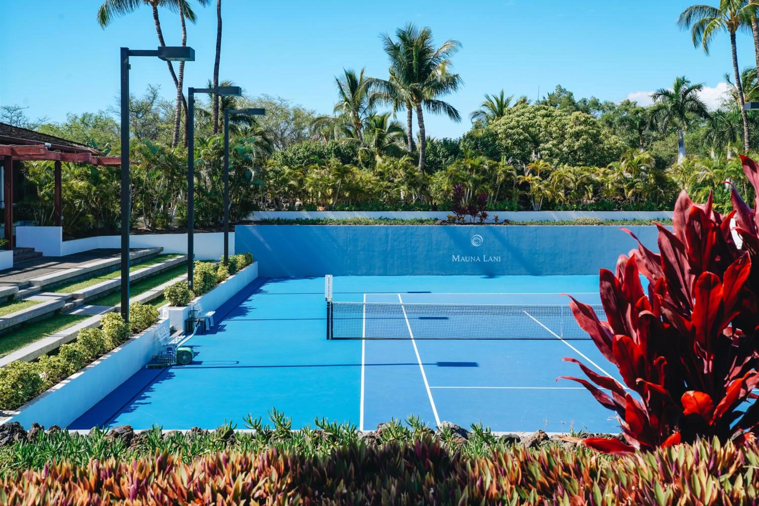Tennis court in Mauna Lani, Auberge Collection