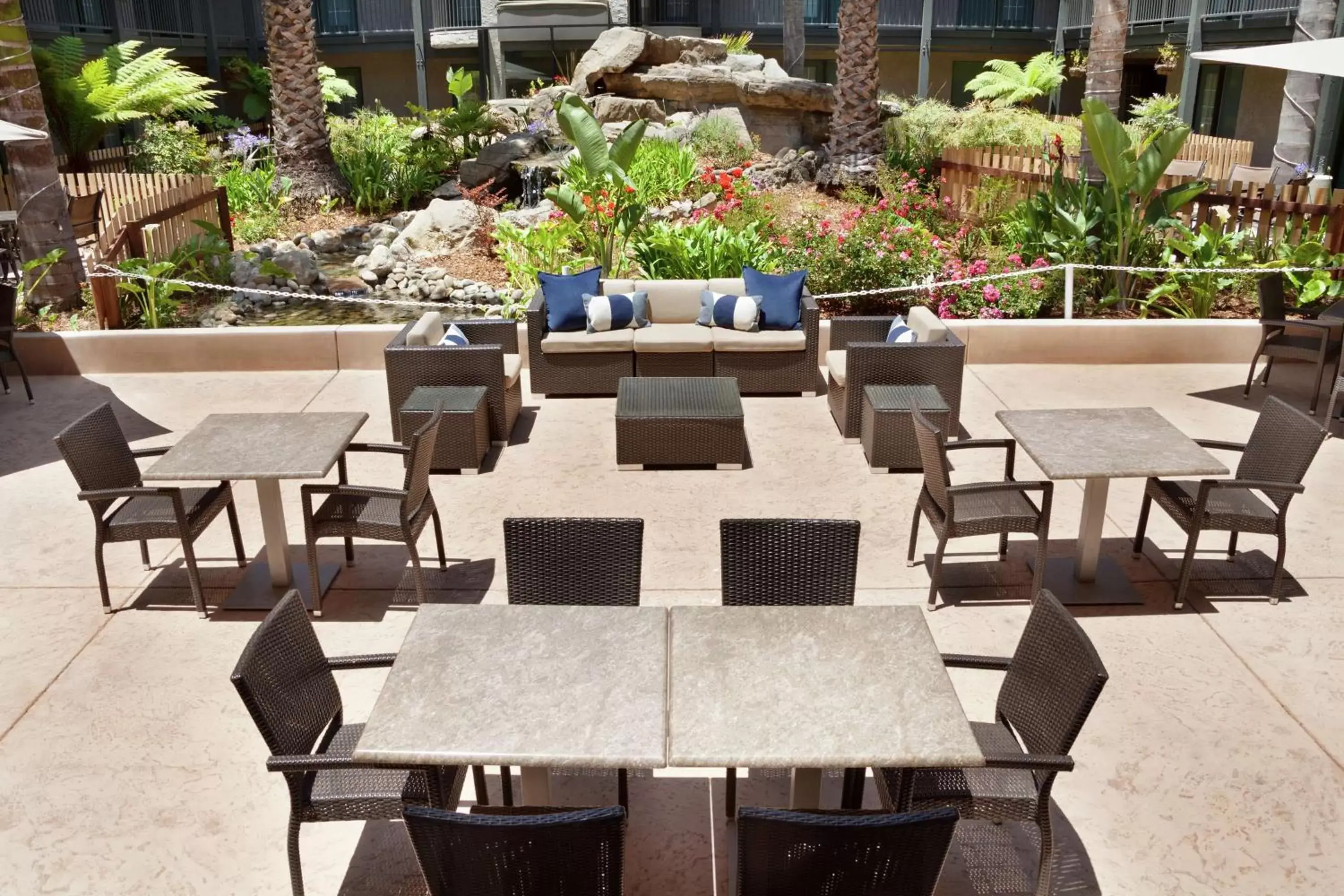 Property building, Restaurant/Places to Eat in Embassy Suites by Hilton Lompoc Central Coast