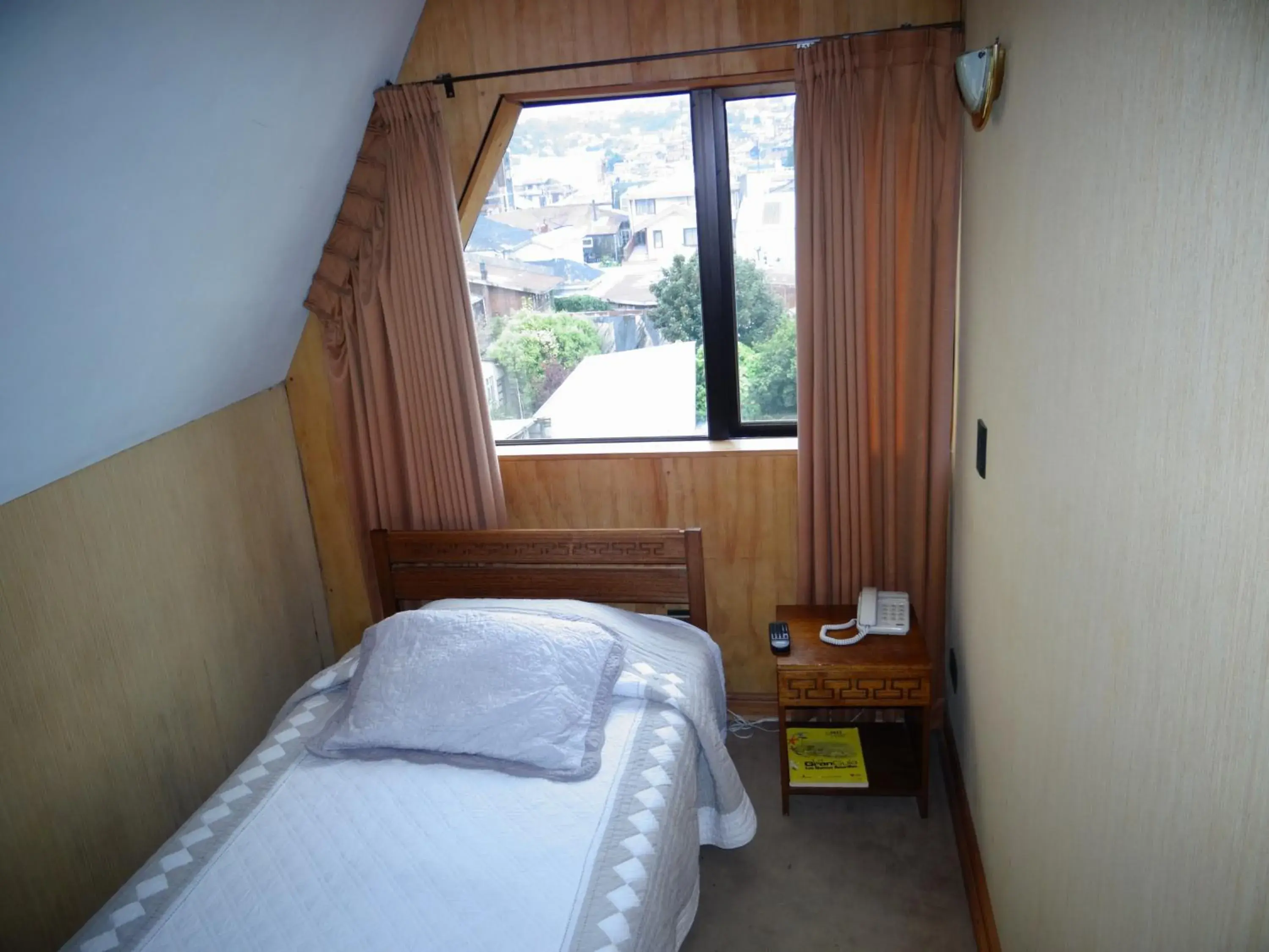 City view, Bed in Hotel Antupiren