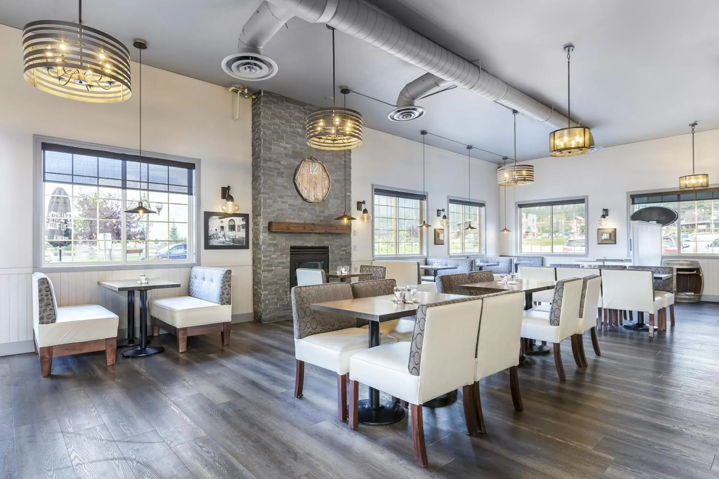 Dining area, Restaurant/Places to Eat in Prestige Radium Hot Springs Resort, WorldHotels Crafted