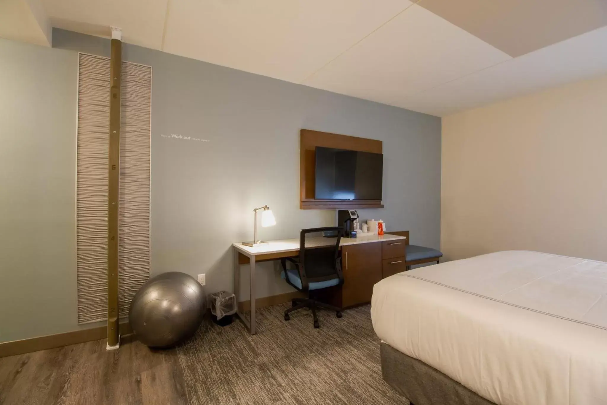 Bedroom in EVEN Hotel Manchester Airport by IHG Bedroom in EVEN Hotel Manchester Airport by IHG