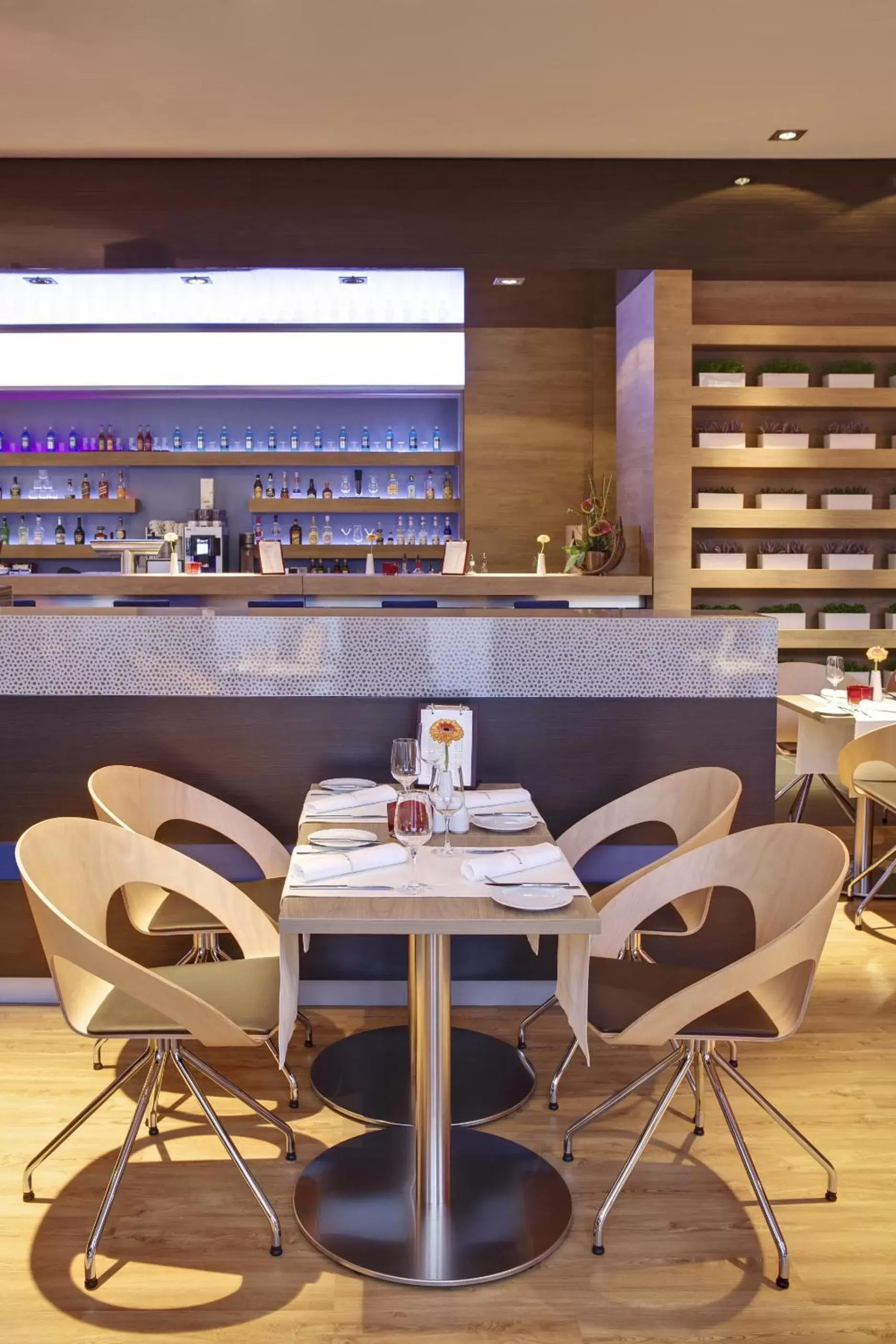 Restaurant/places to eat in IntercityHotel Leipzig Restaurant/places to eat in IntercityHotel Leipzig