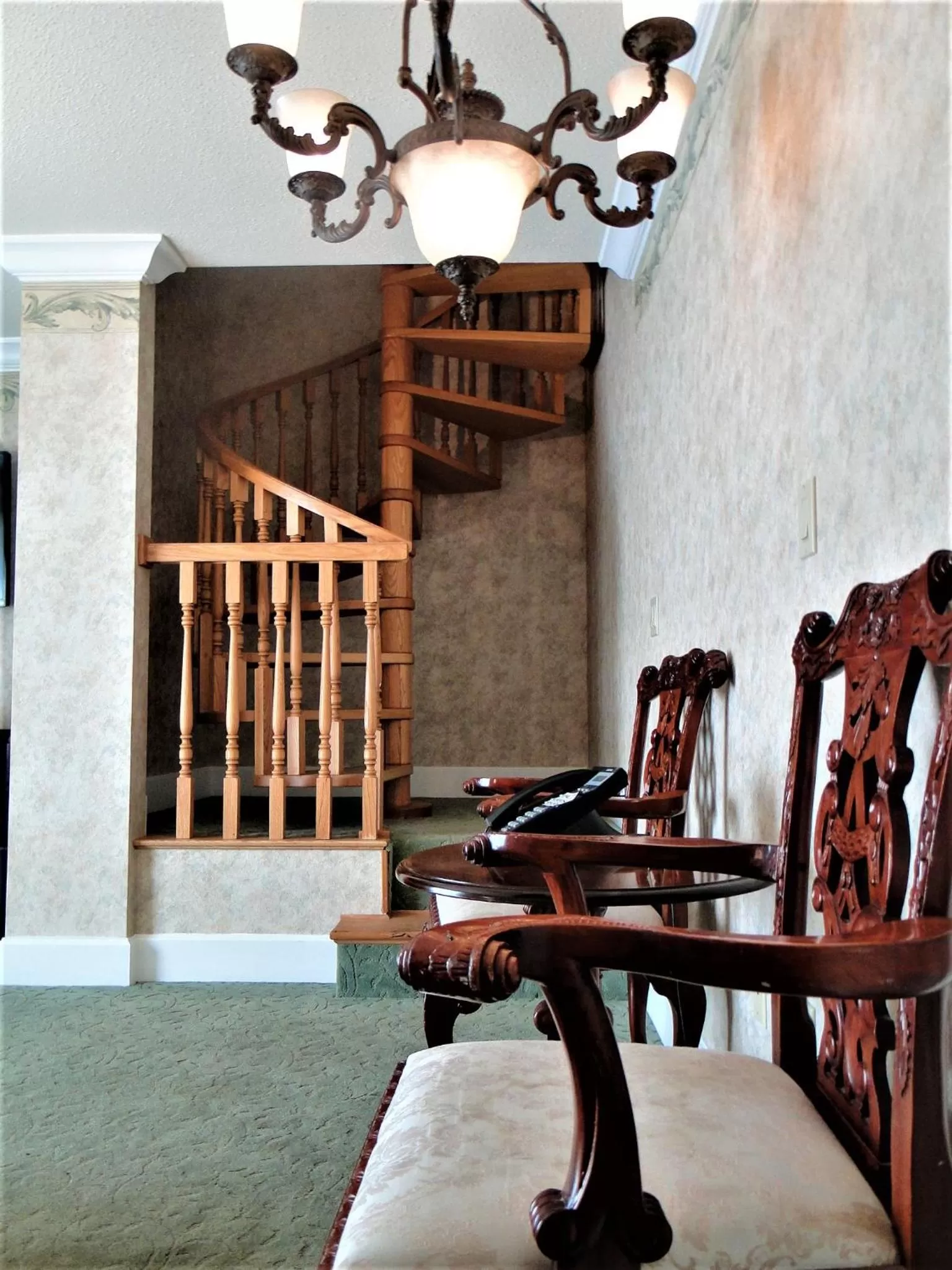 Living room in Phoenix Inn Resort