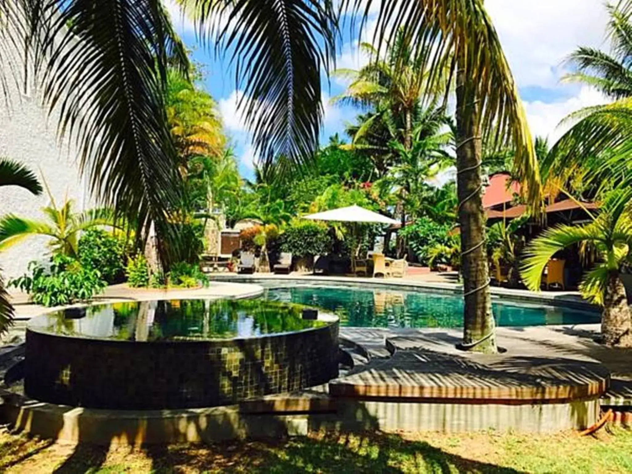 Swimming Pool in Ocean Villas Apart Hotel