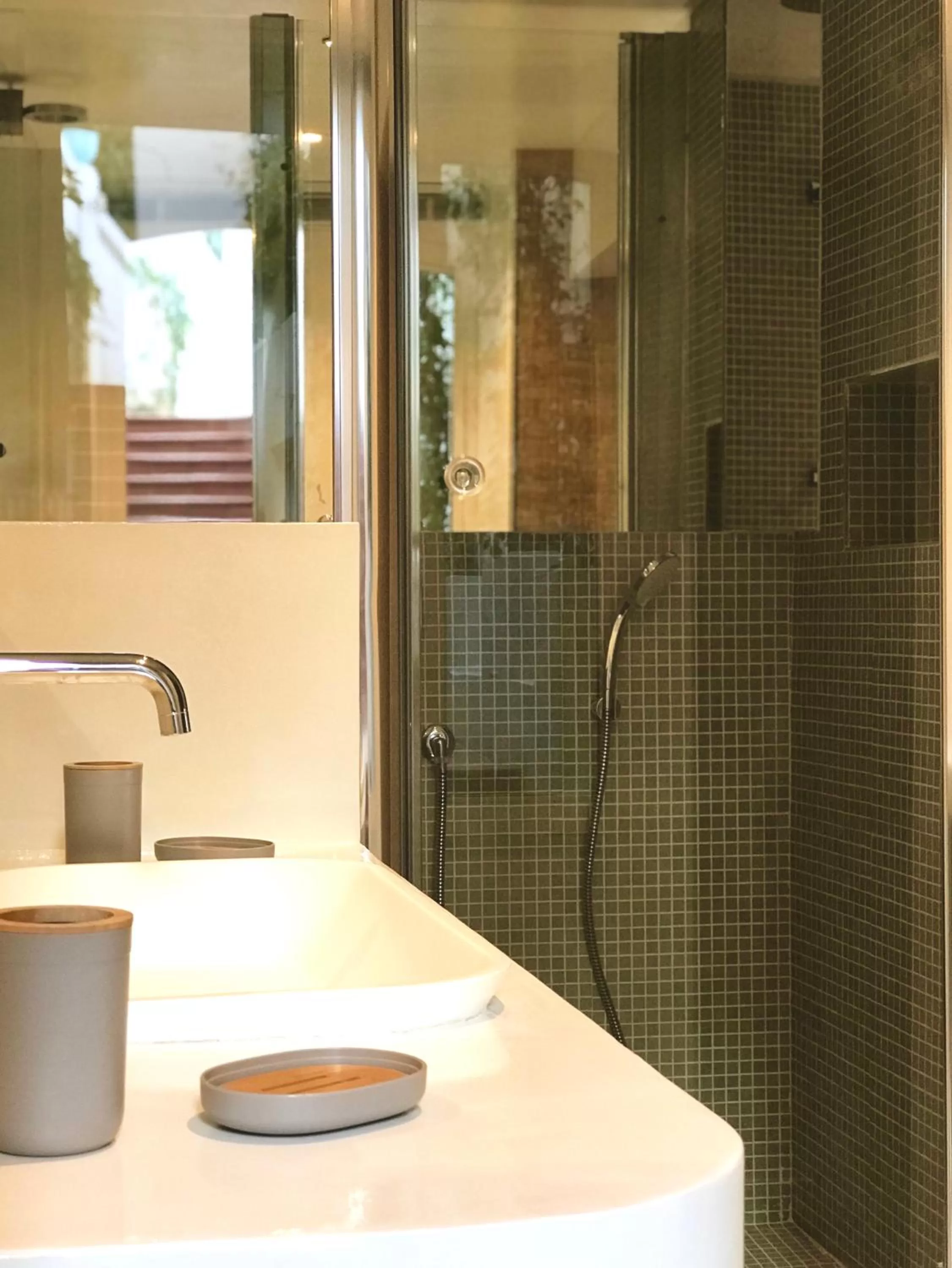 Bathroom in Les Lilas