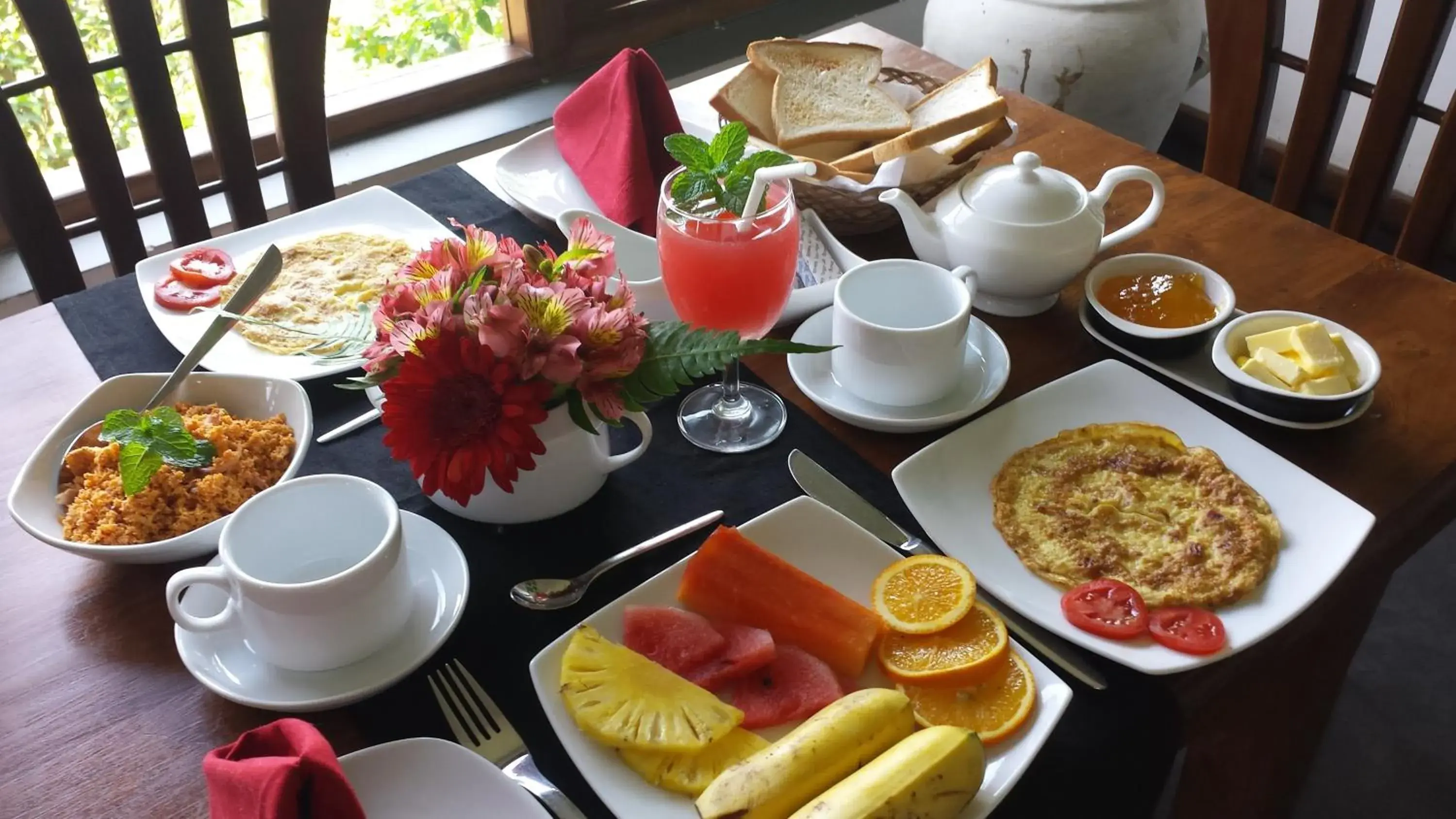 Restaurant/places to eat, Breakfast in Lakshmis Hotel