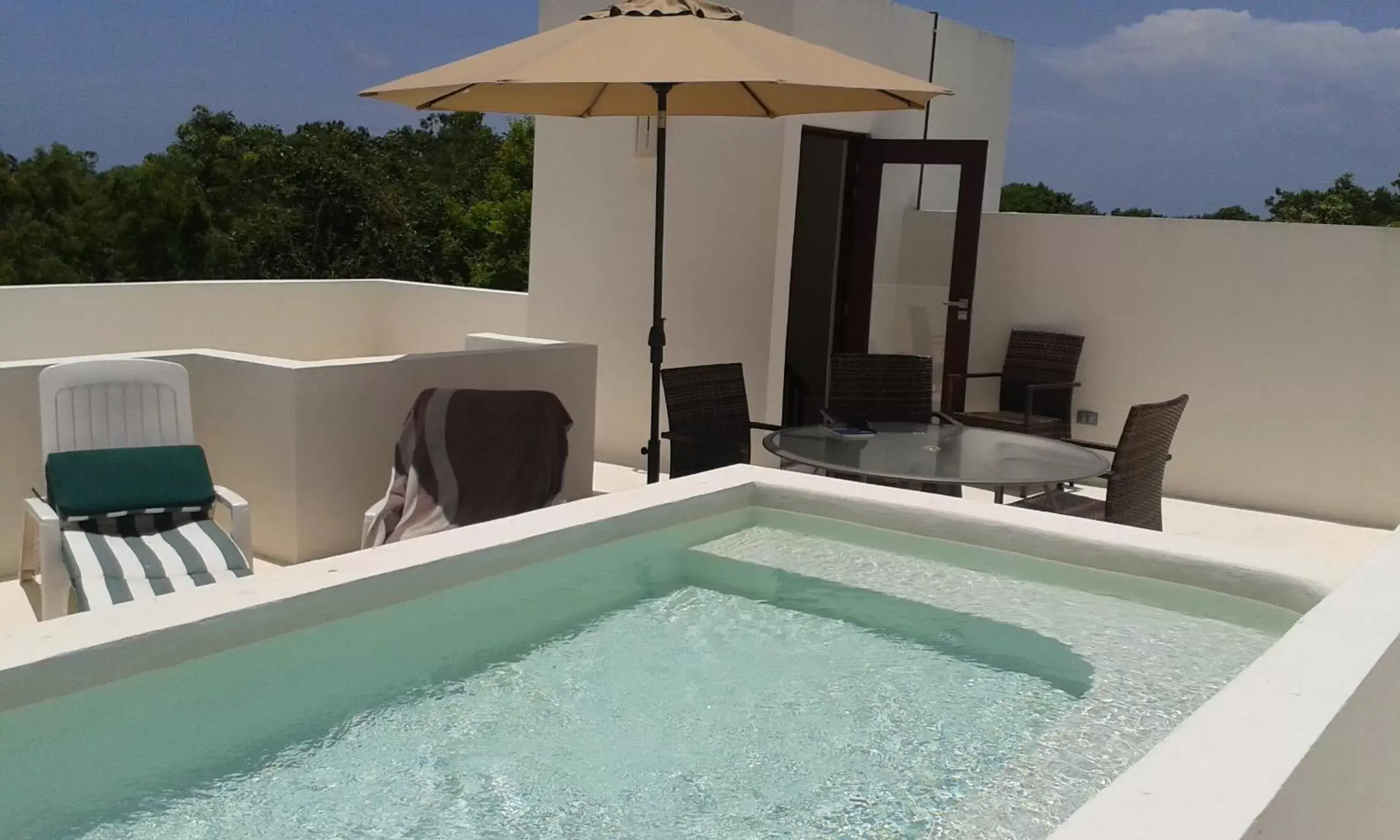 Penthouse Apartment with Private Pool and Jacuzzi in Mak Nuk Village - Clothing Optional