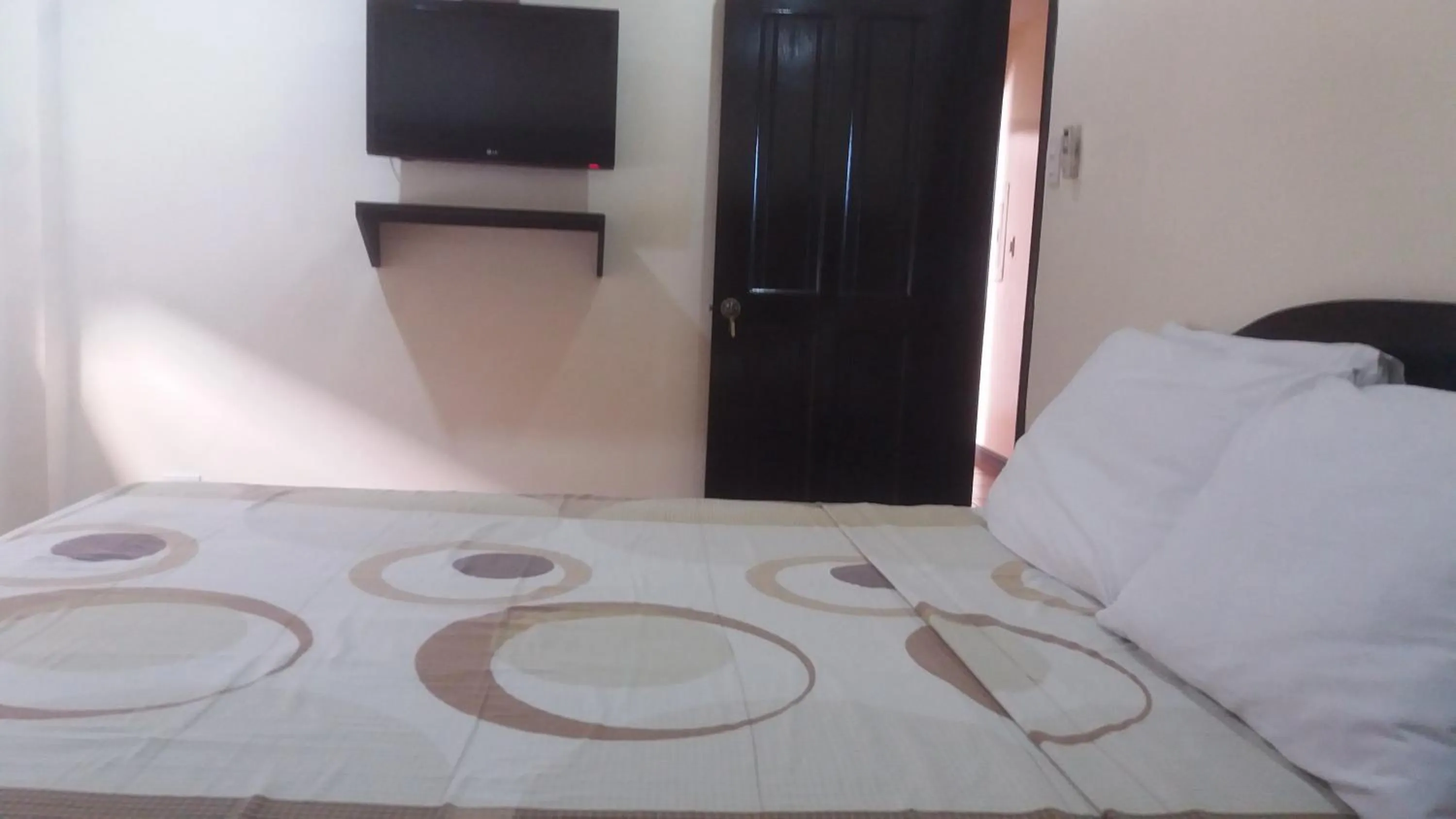 Bed in Boomerang Hotel