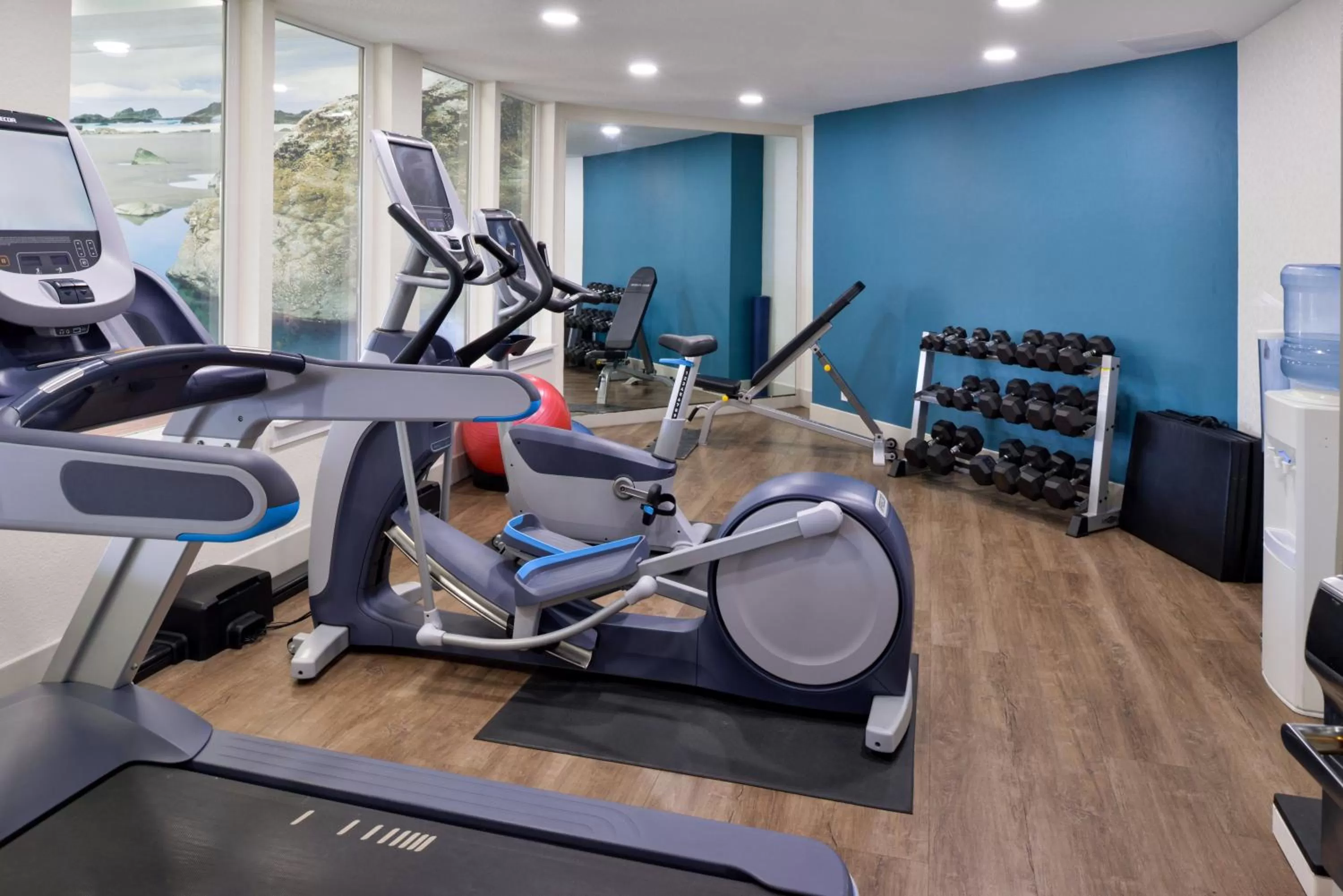 Fitness centre/facilities in Holiday Inn Express Hotel & Suites Arcata/Eureka-Airport Area by IHG