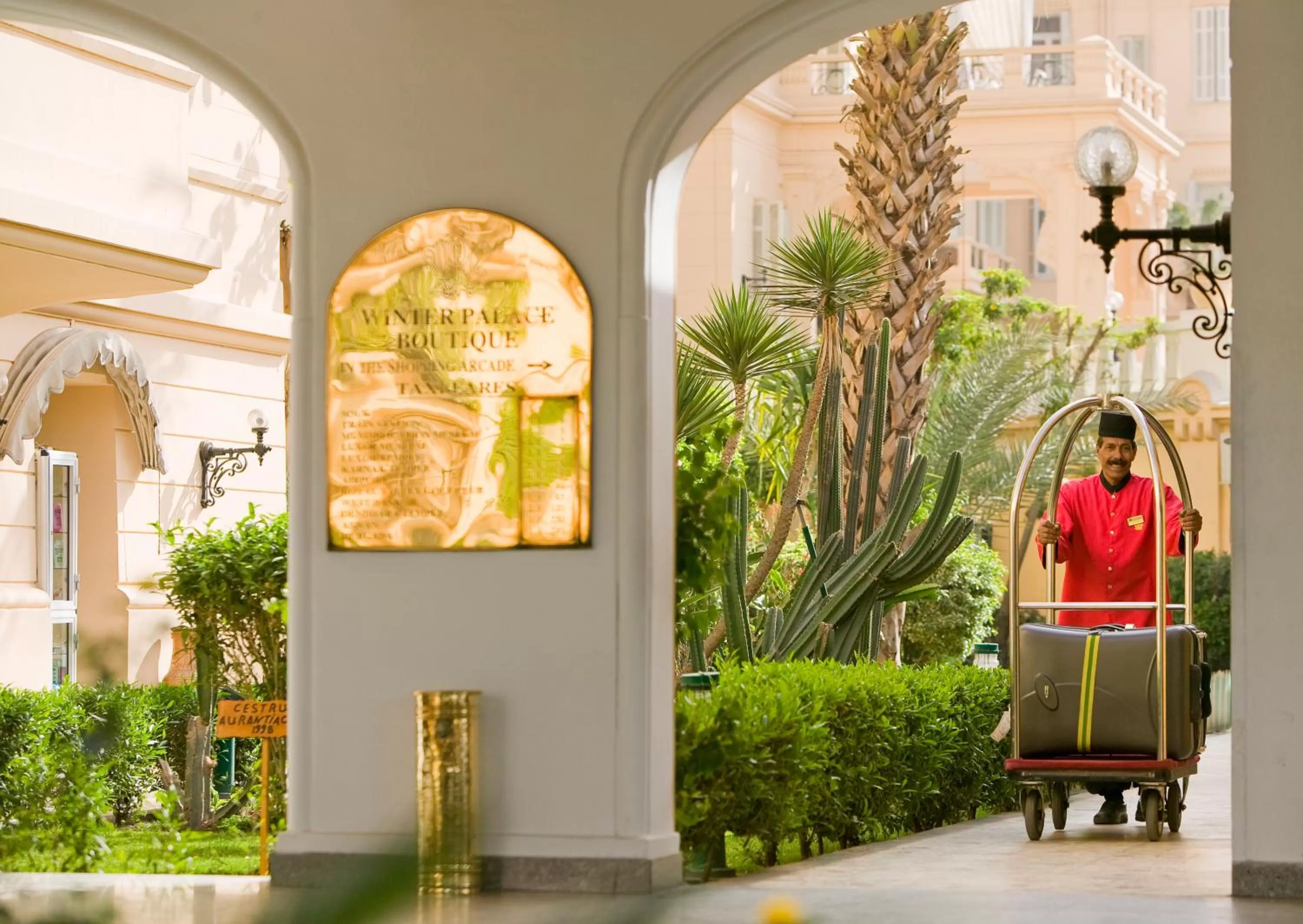 Facade/entrance in Pavillon Winter Luxor