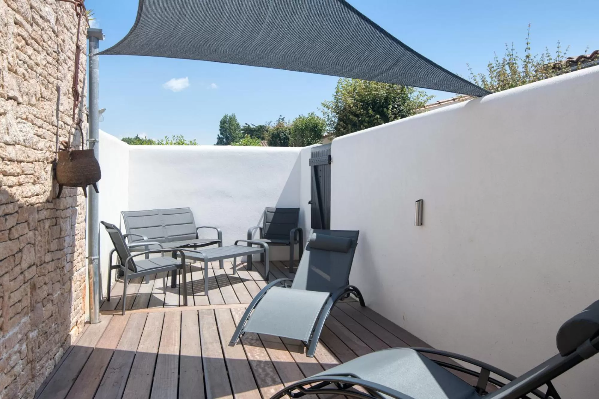 Balcony/Terrace in Elégance Suites Hôtel