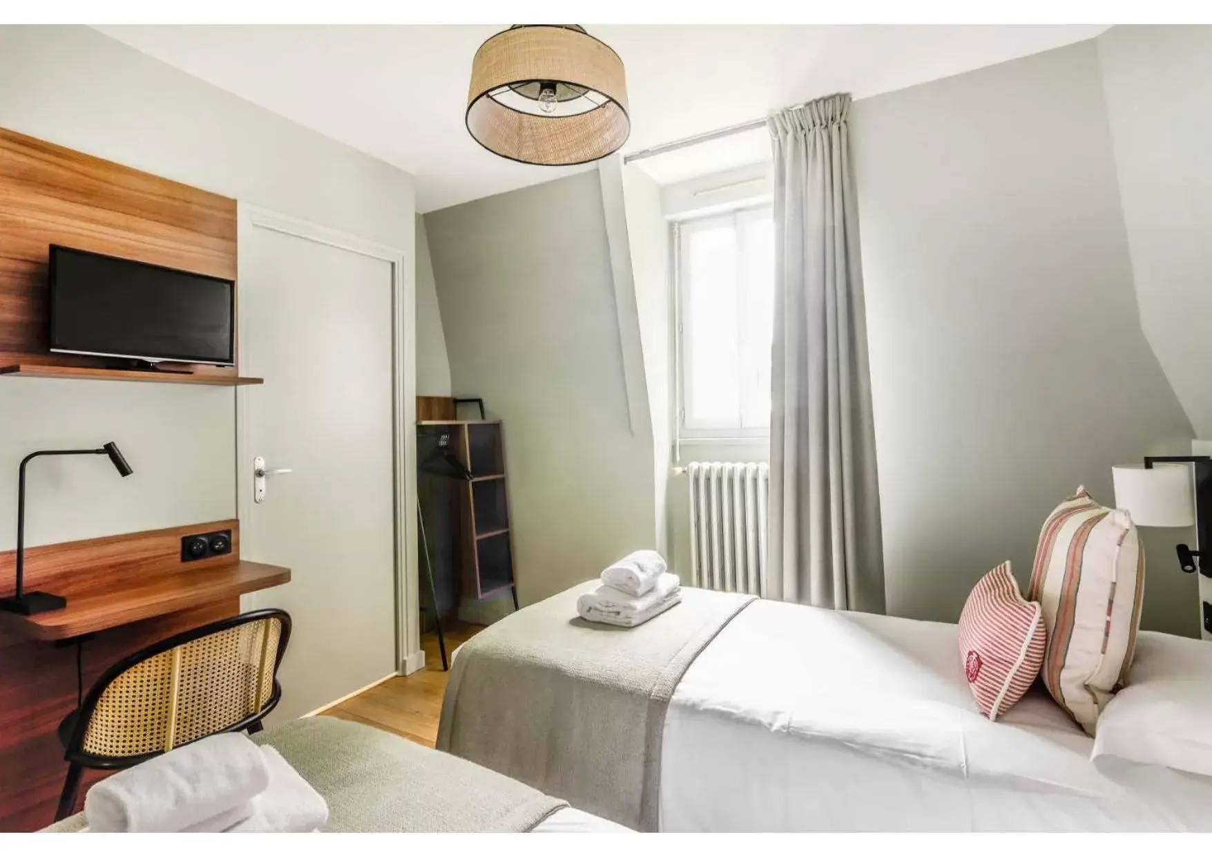 Twin Room in Hôtel Restaurant Le Cap Twin Room in Hôtel Restaurant Le Cap