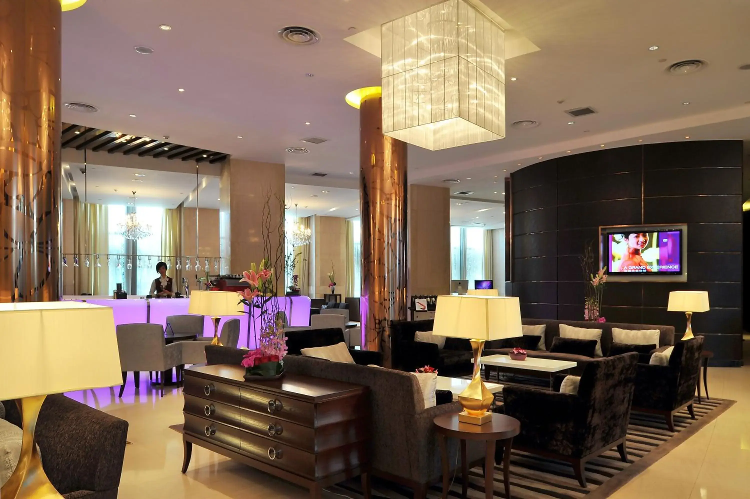 Lobby or reception, Restaurant/Places to Eat in Grand Mercure Hongqiao Shanghai
