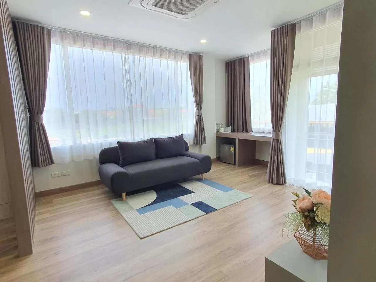 Living room in Lueangchan Orchid Hotel