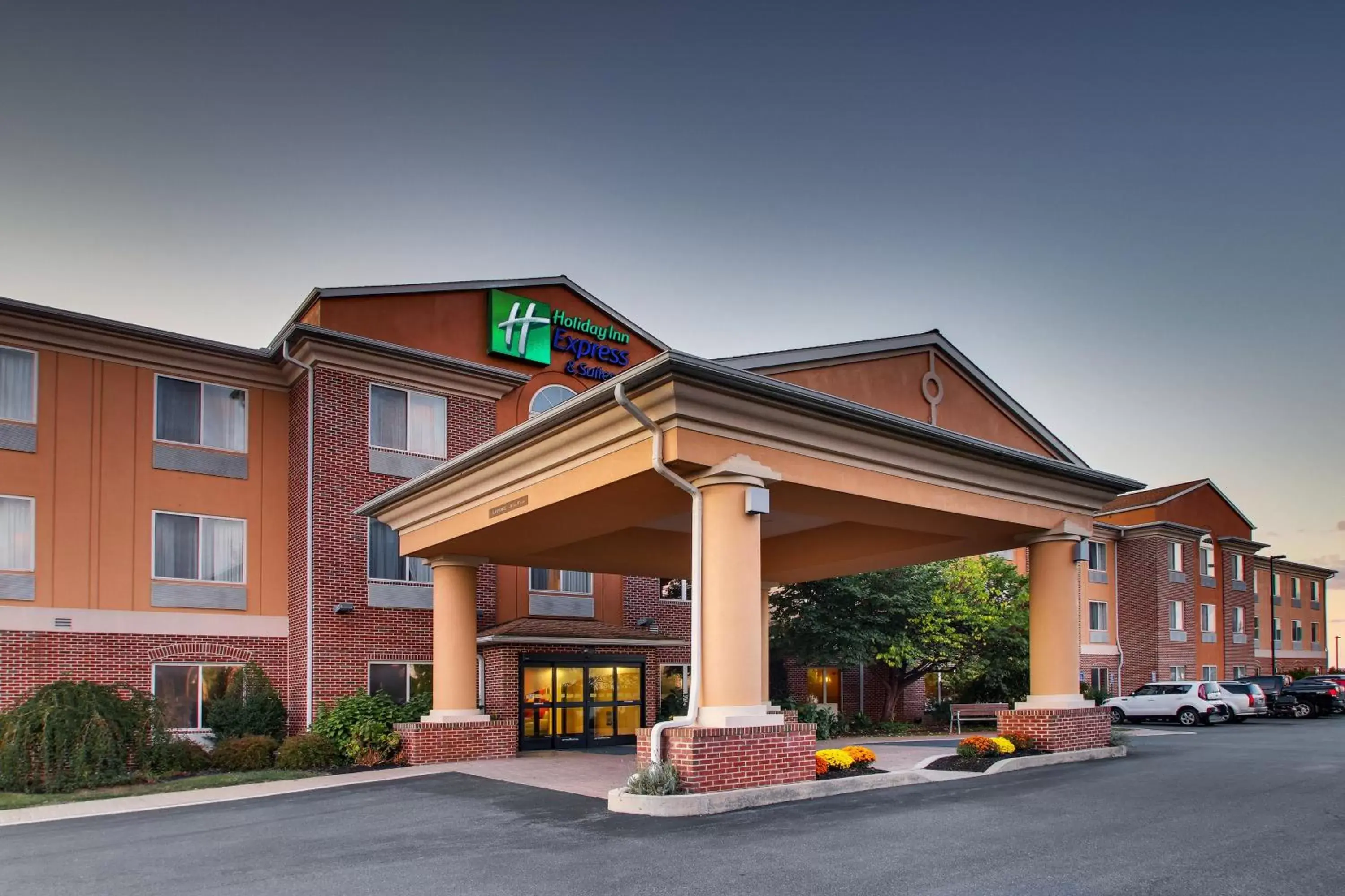 Property Building in Holiday Inn Express Hotel & Suites Lancaster-Lititz, an IHG Hotel