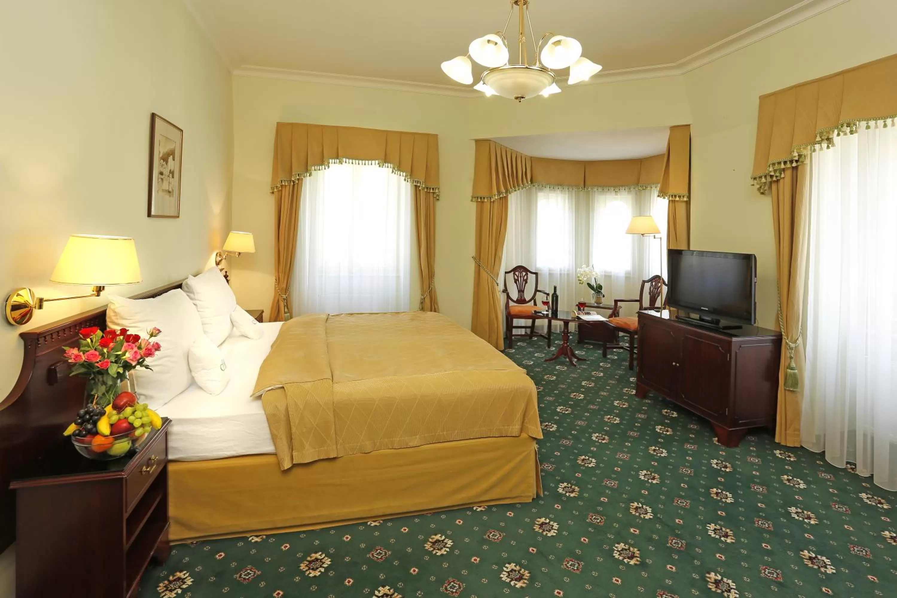 Luxury Suite - single occupancy in Hotel Mignon