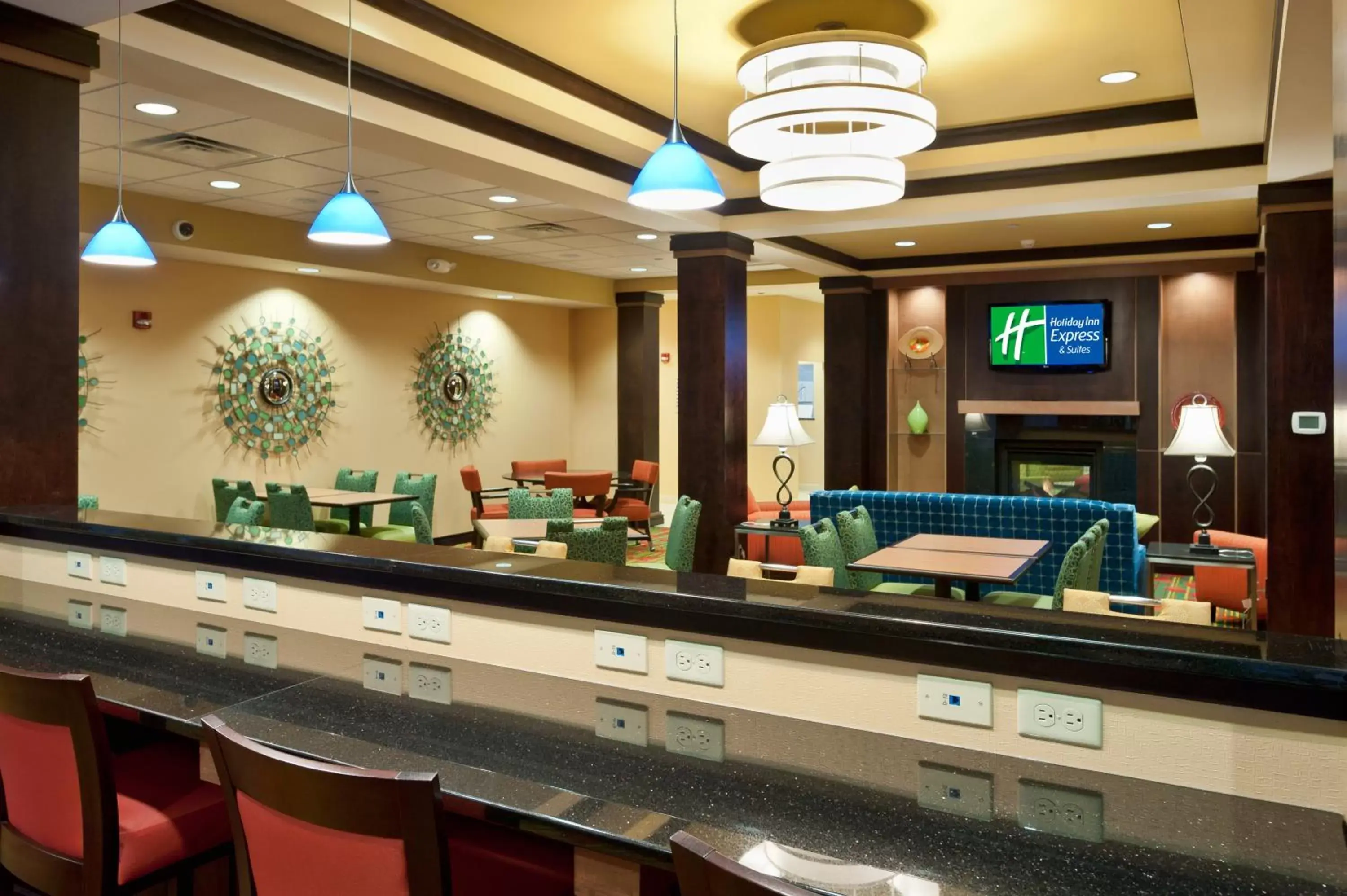Breakfast in Holiday Inn Express & Suites Dayton South - I-675, an IHG Hotel