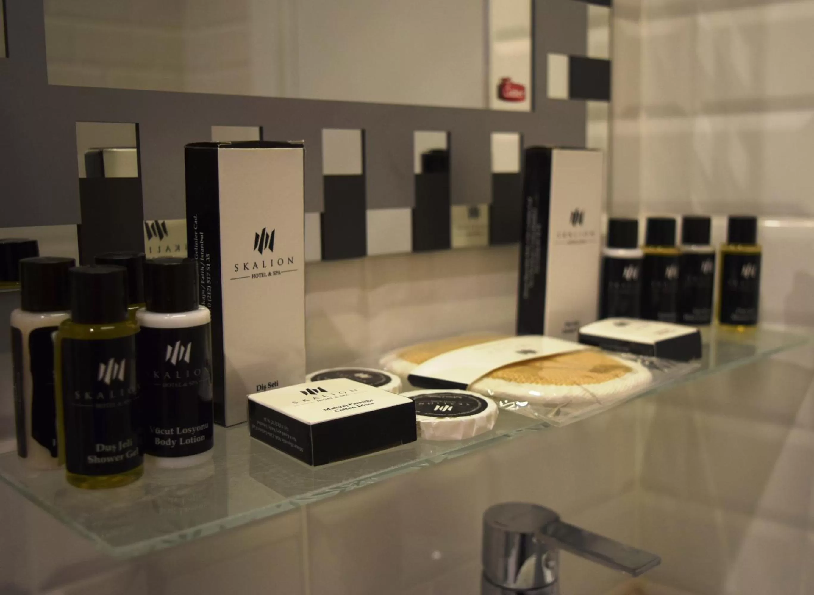 Bathroom in Skalion Hotel