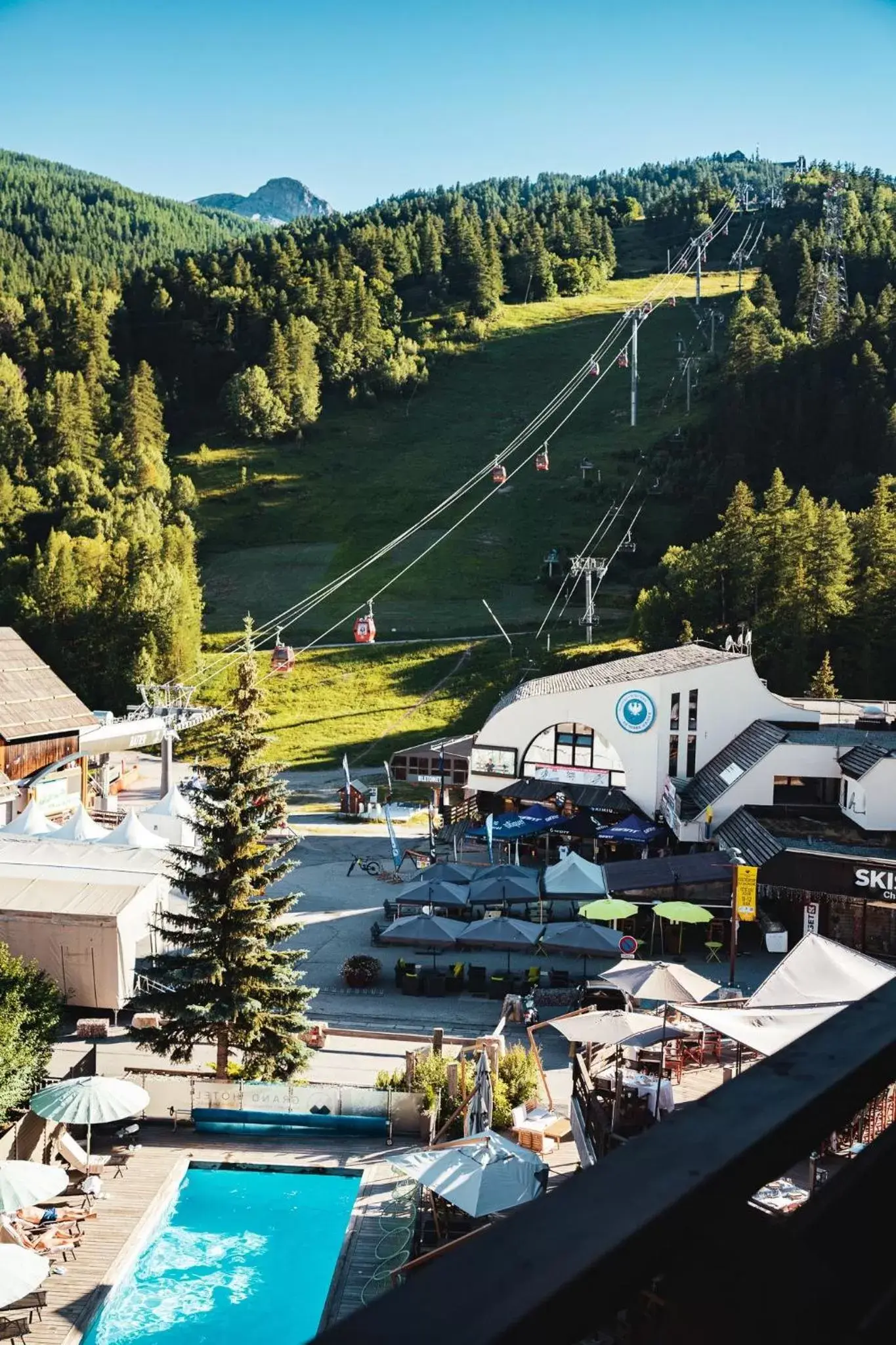 Mountain view, Pool View in Grand Hôtel & Spa NUXE Serre Chevalier