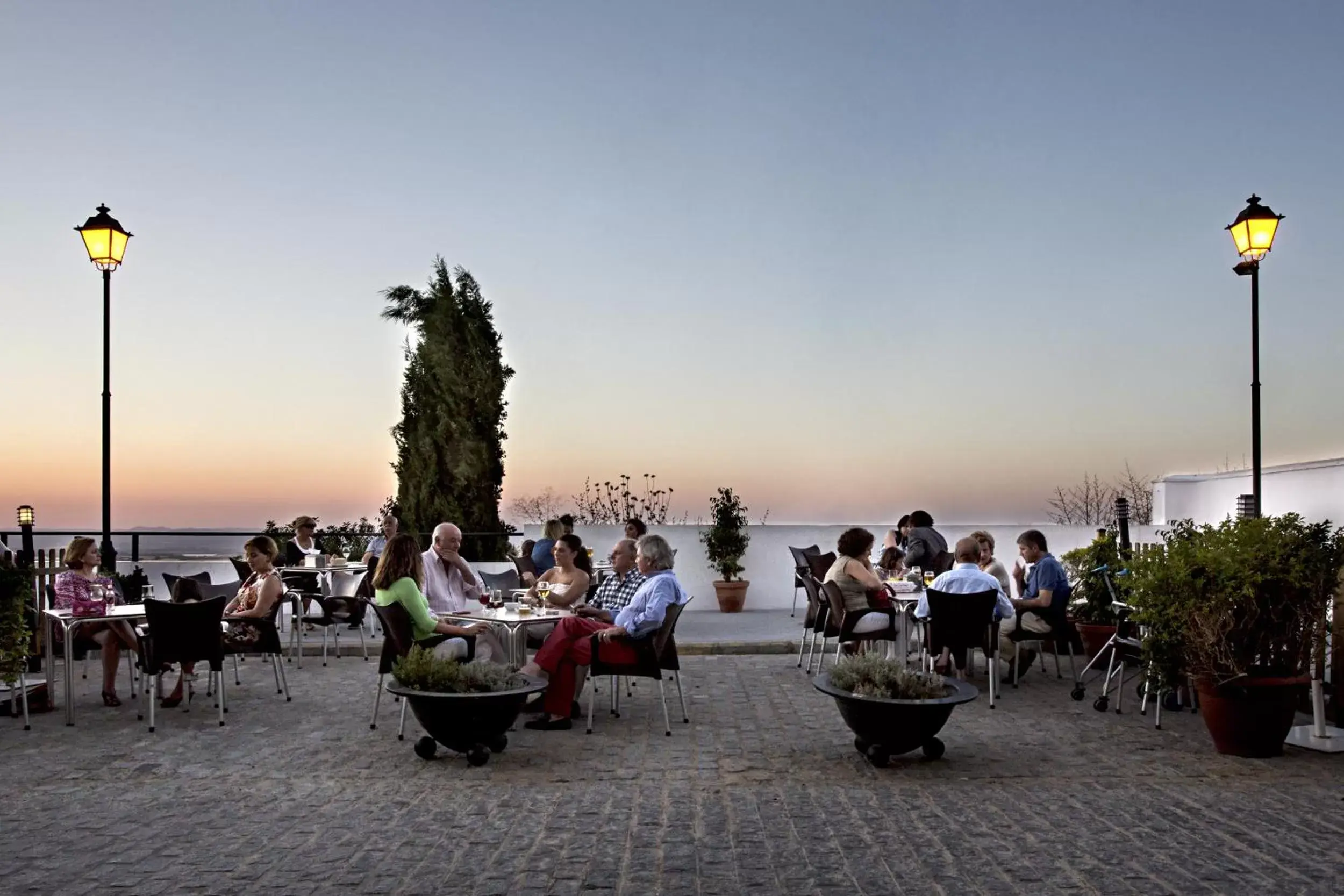 Restaurant/places to eat in Hotel Alcázar de la Reina