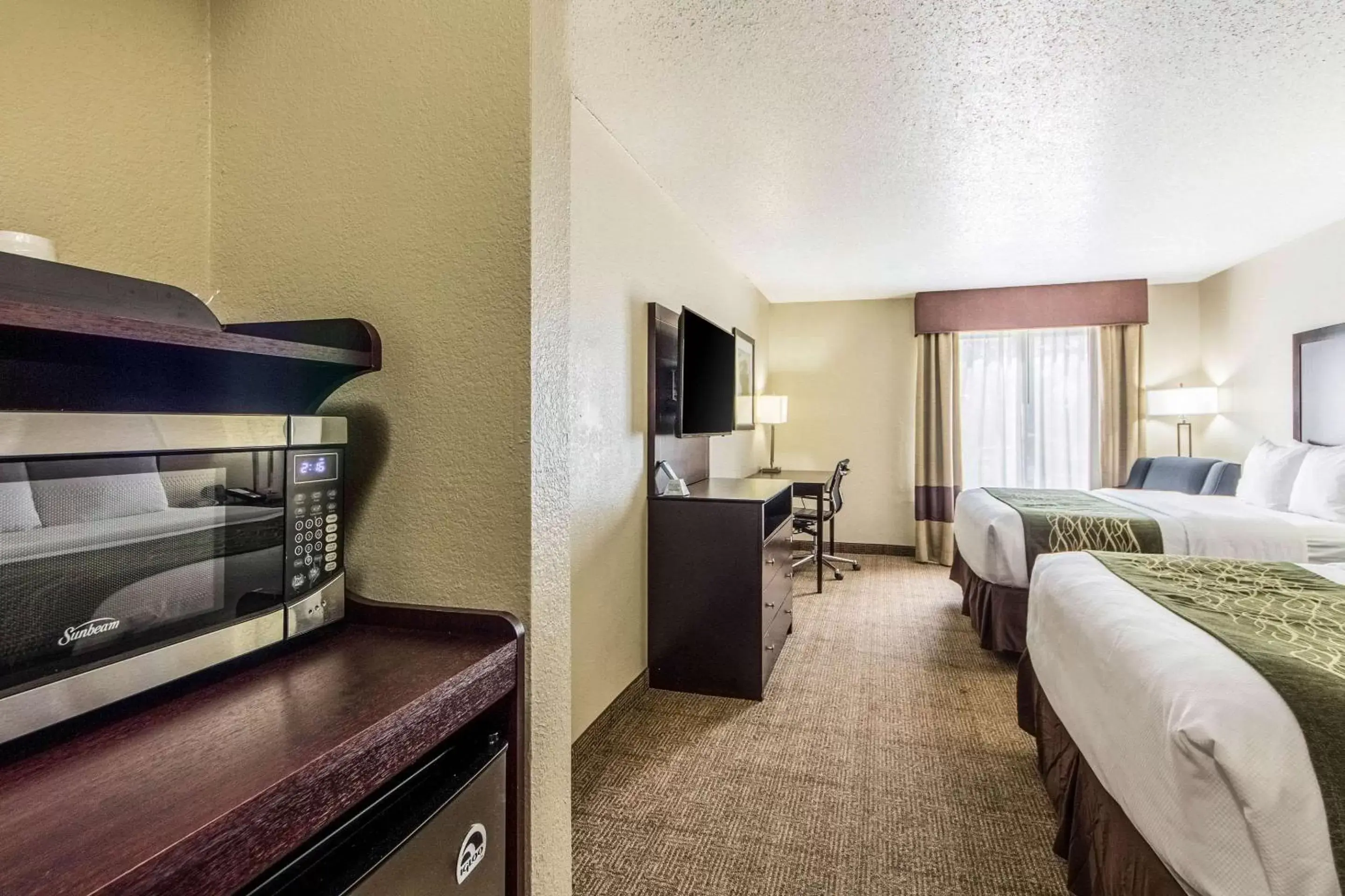 Photo of the whole room in Comfort Inn Dallas Park Central