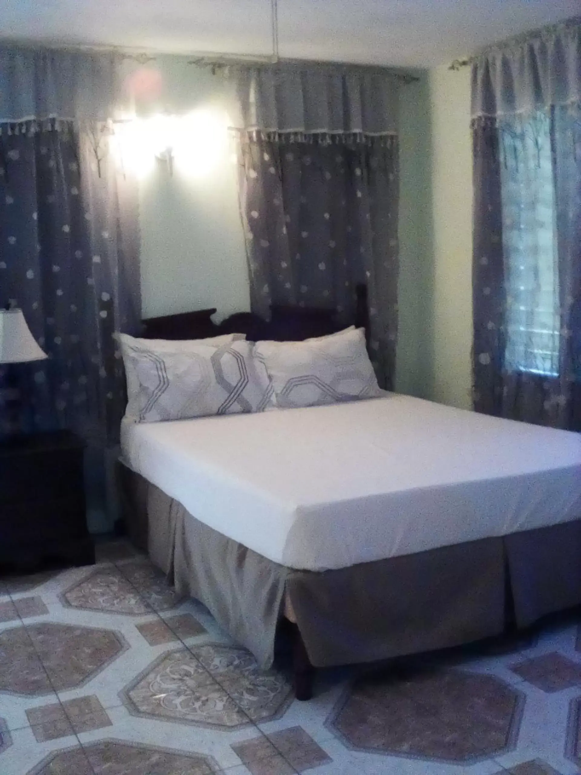 Bedroom, Bed in Castlevue B&B