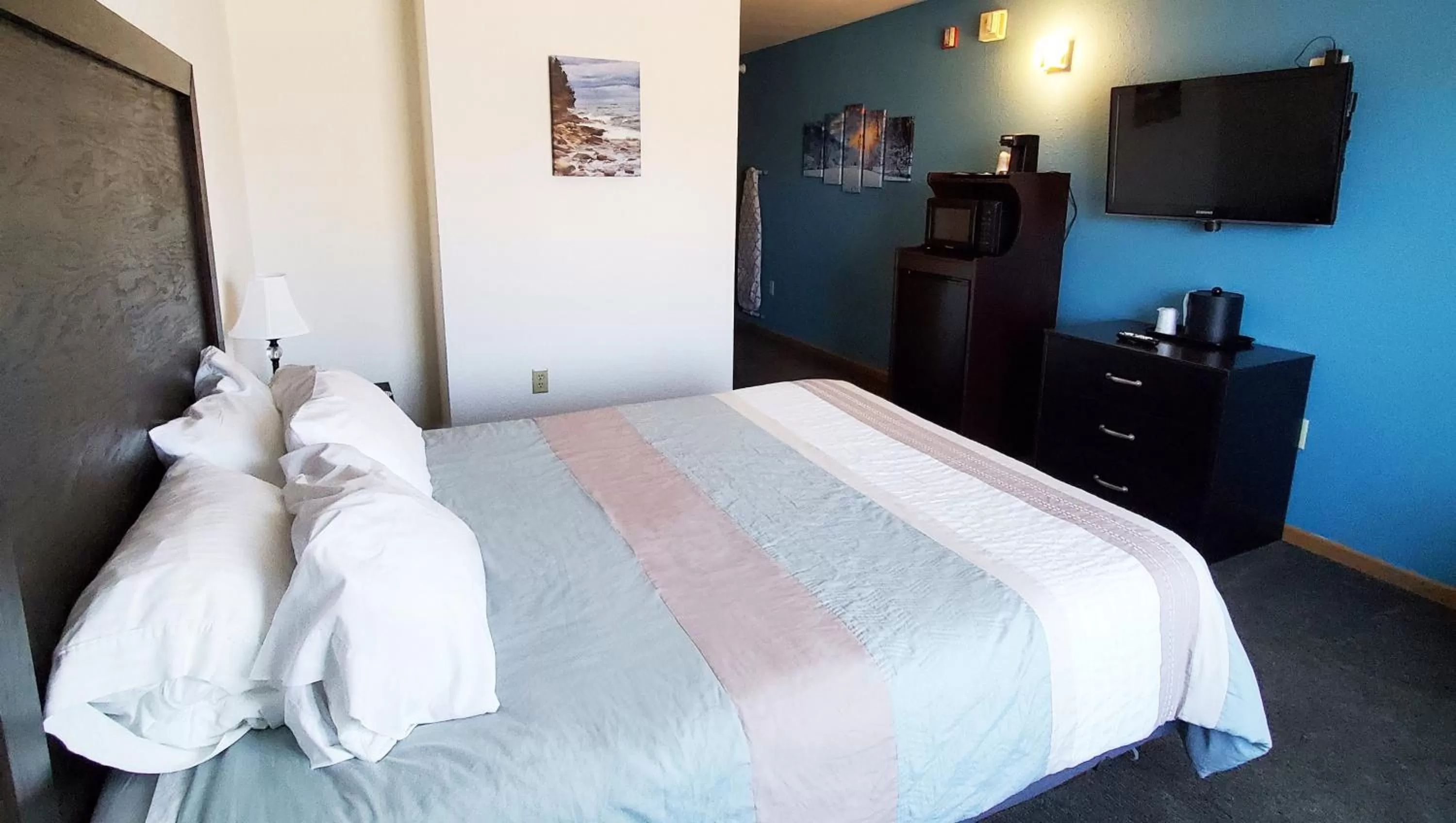 Bedroom, Bed in Jasper Ridge Inn Ishpeming