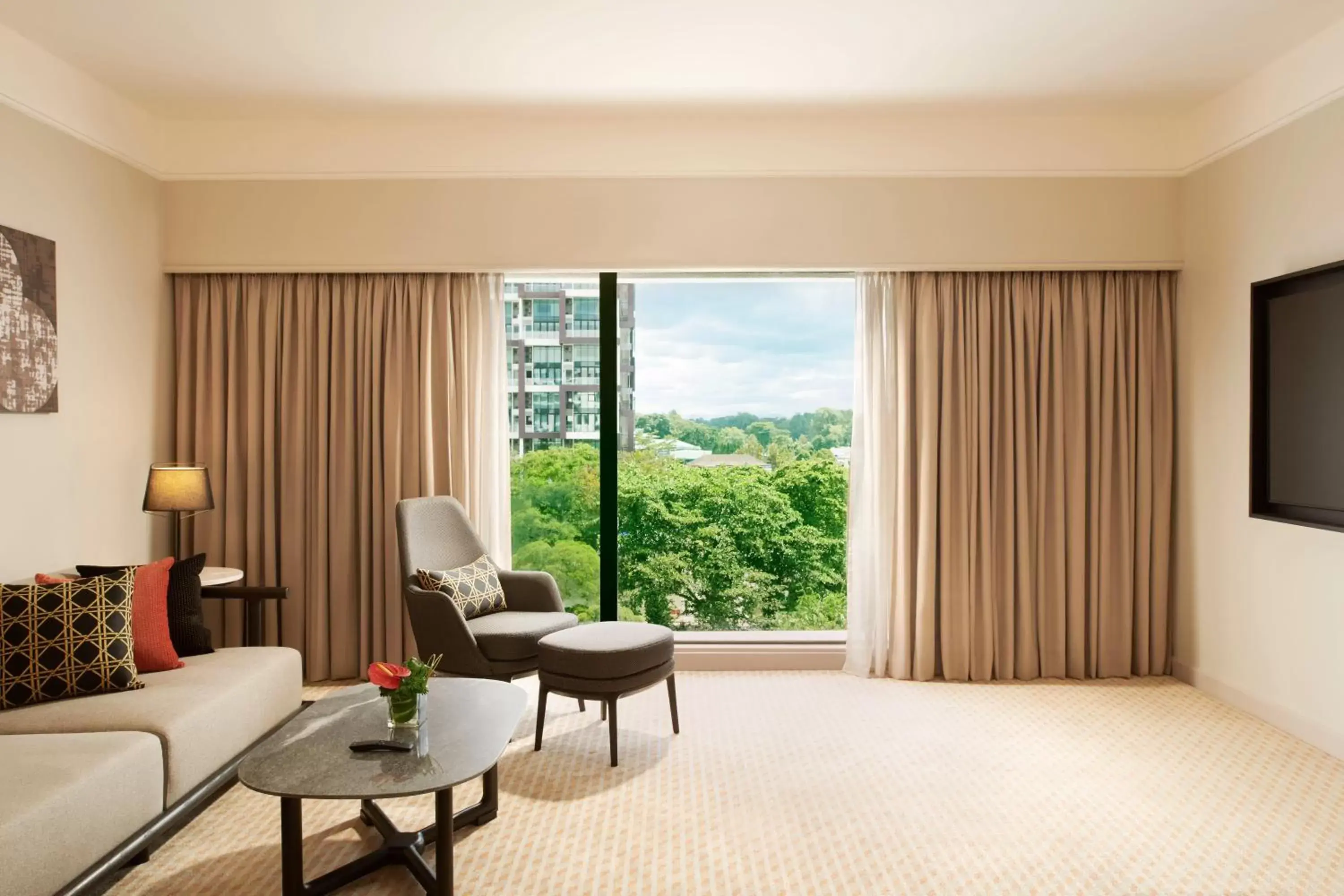 Living room, Seating Area in Hilton Kuching Hotel