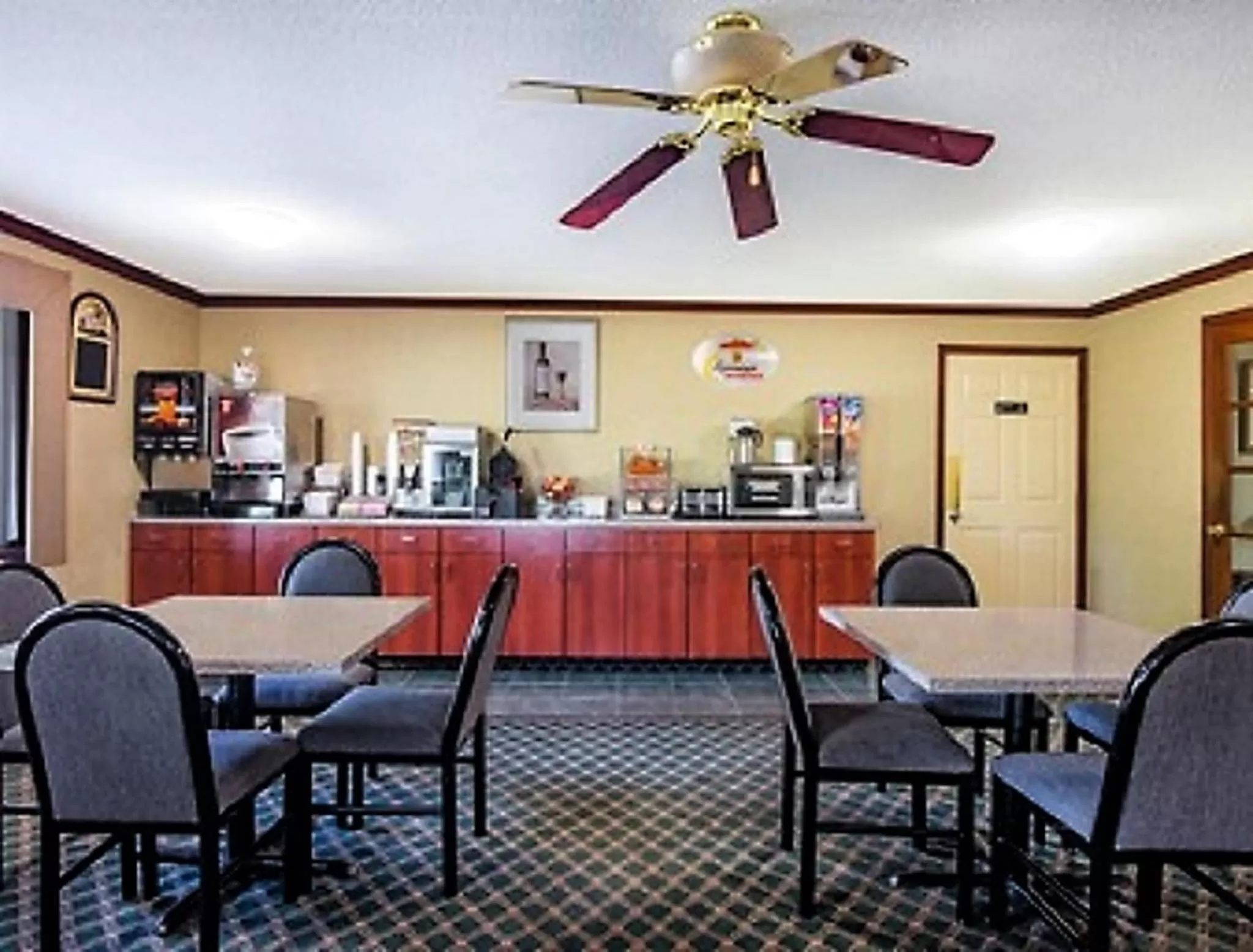 Meeting/conference room in Super 8 by Wyndham Marysville