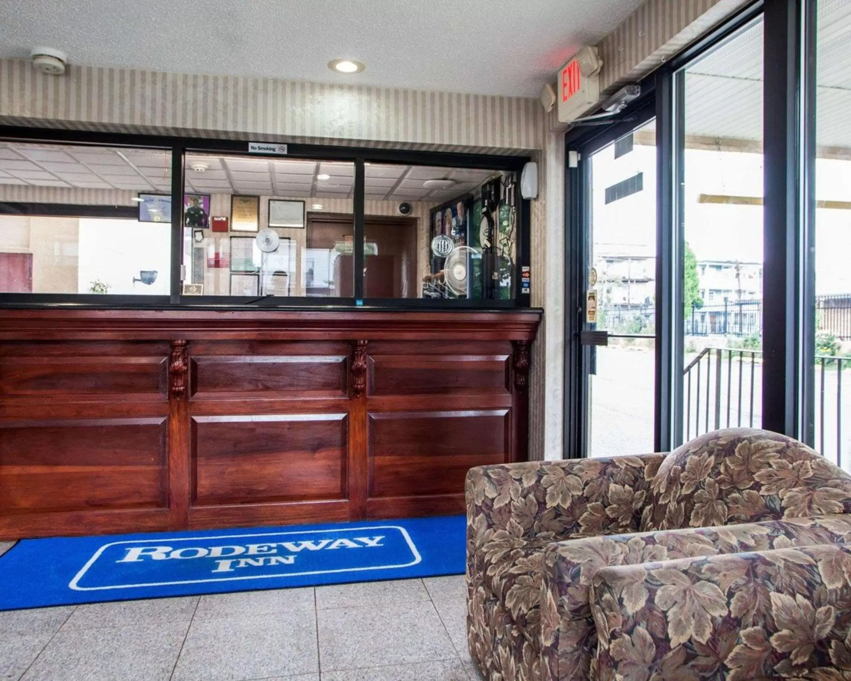 Lobby or reception, Lobby/Reception in Rodeway Inn Paterson New Jersey