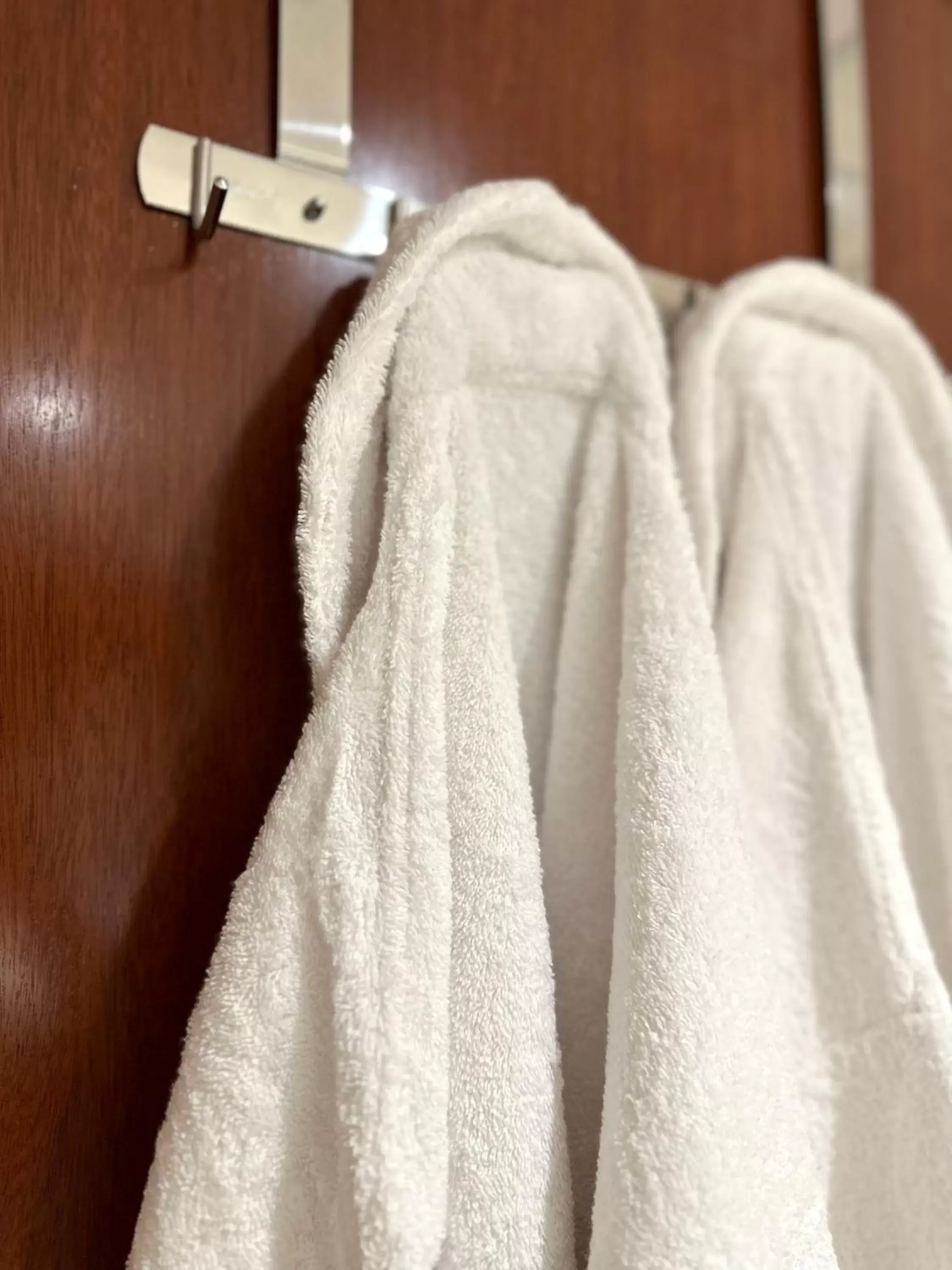 Bathroom, Bed in Hotel Turia