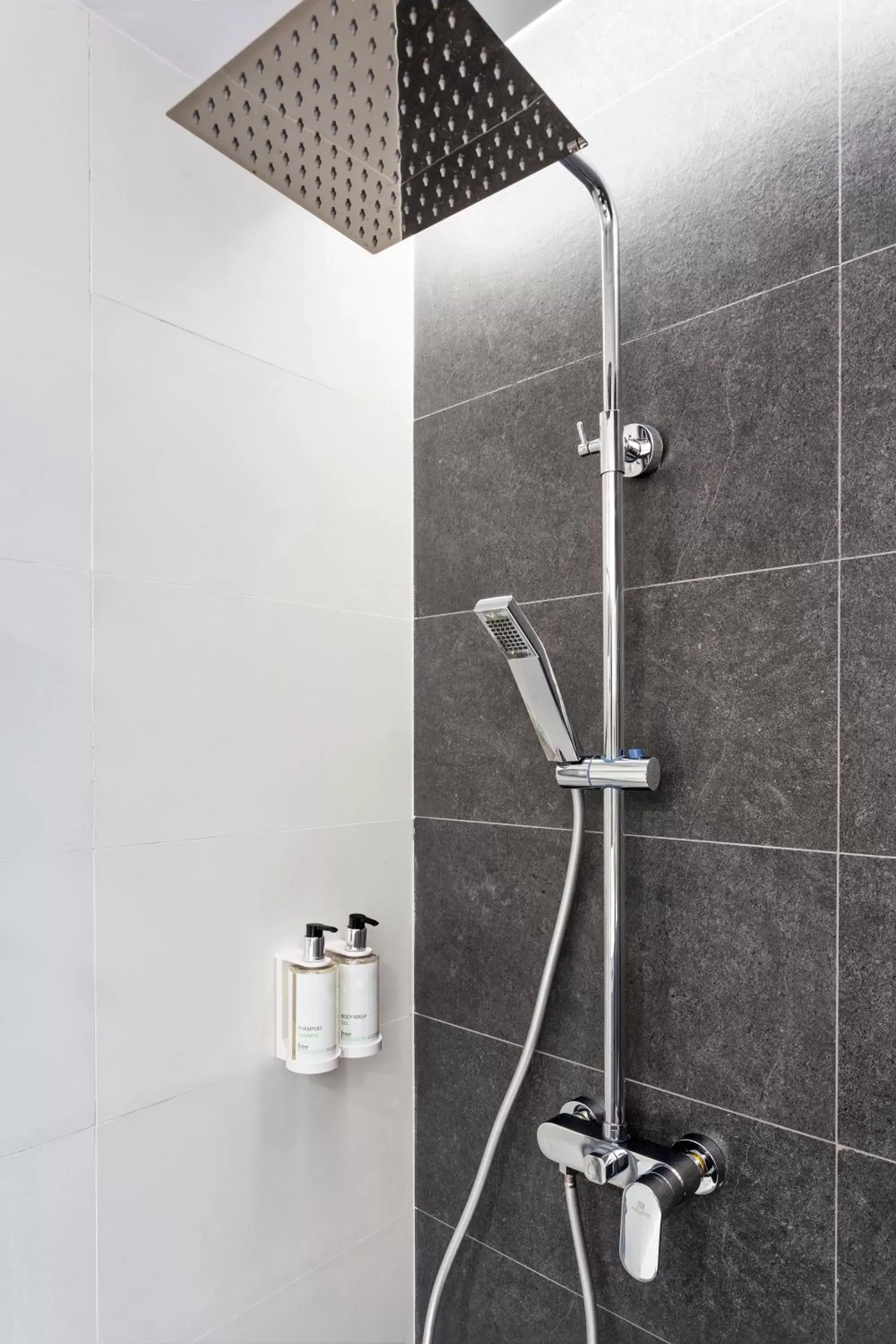 Shower, Bathroom in B&B HOTEL Murcia